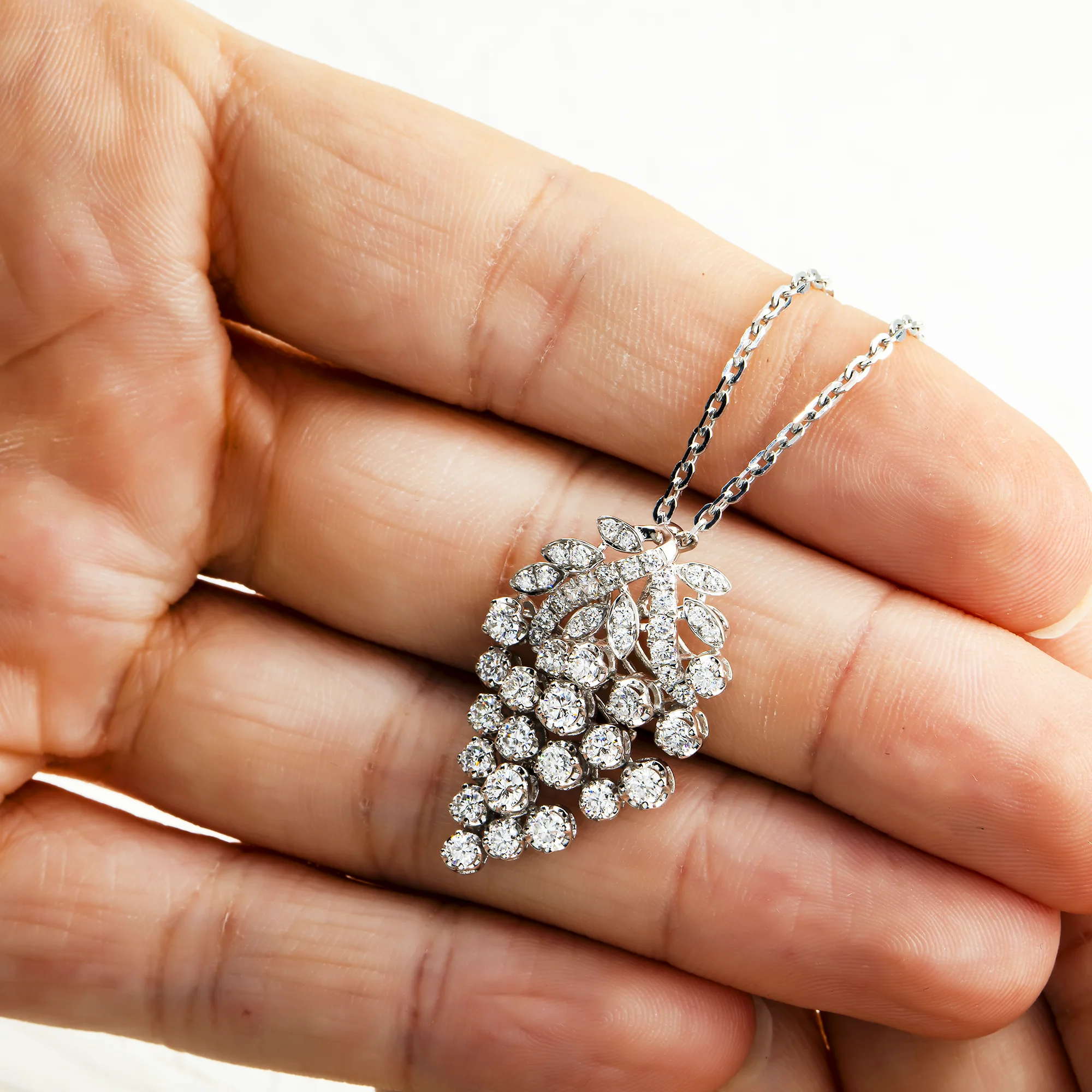 White Gold Diamond Berry Pendant & Chain Necklace 1.63ct - Image 2