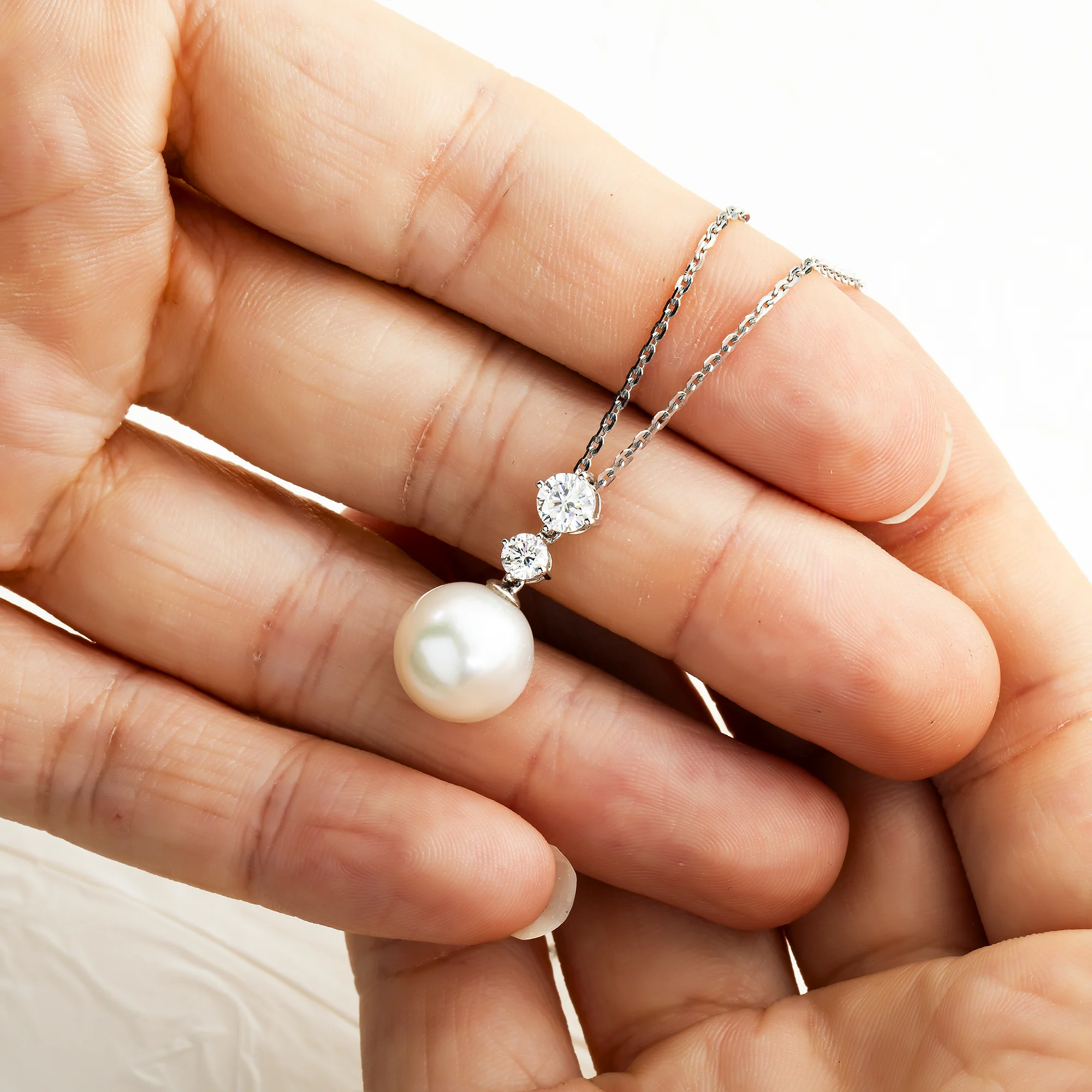 White Gold Round Diamond & Pearl Necklace 0.57ct (matching set) - Image 2
