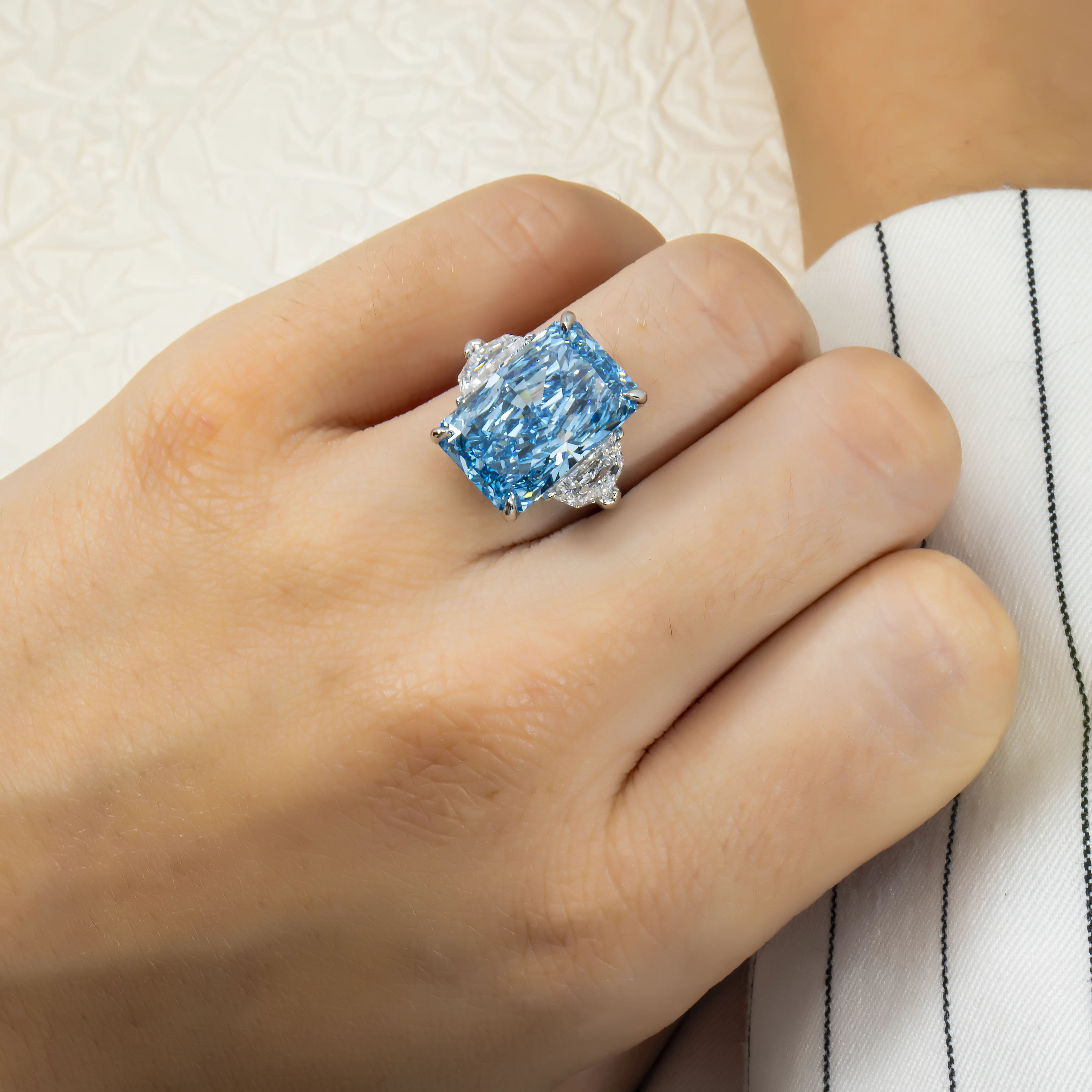 GIA Platinum 12ct Radiant Cut Fancy Vivid Blue Diamond Ring 13.37ctw - Image 3