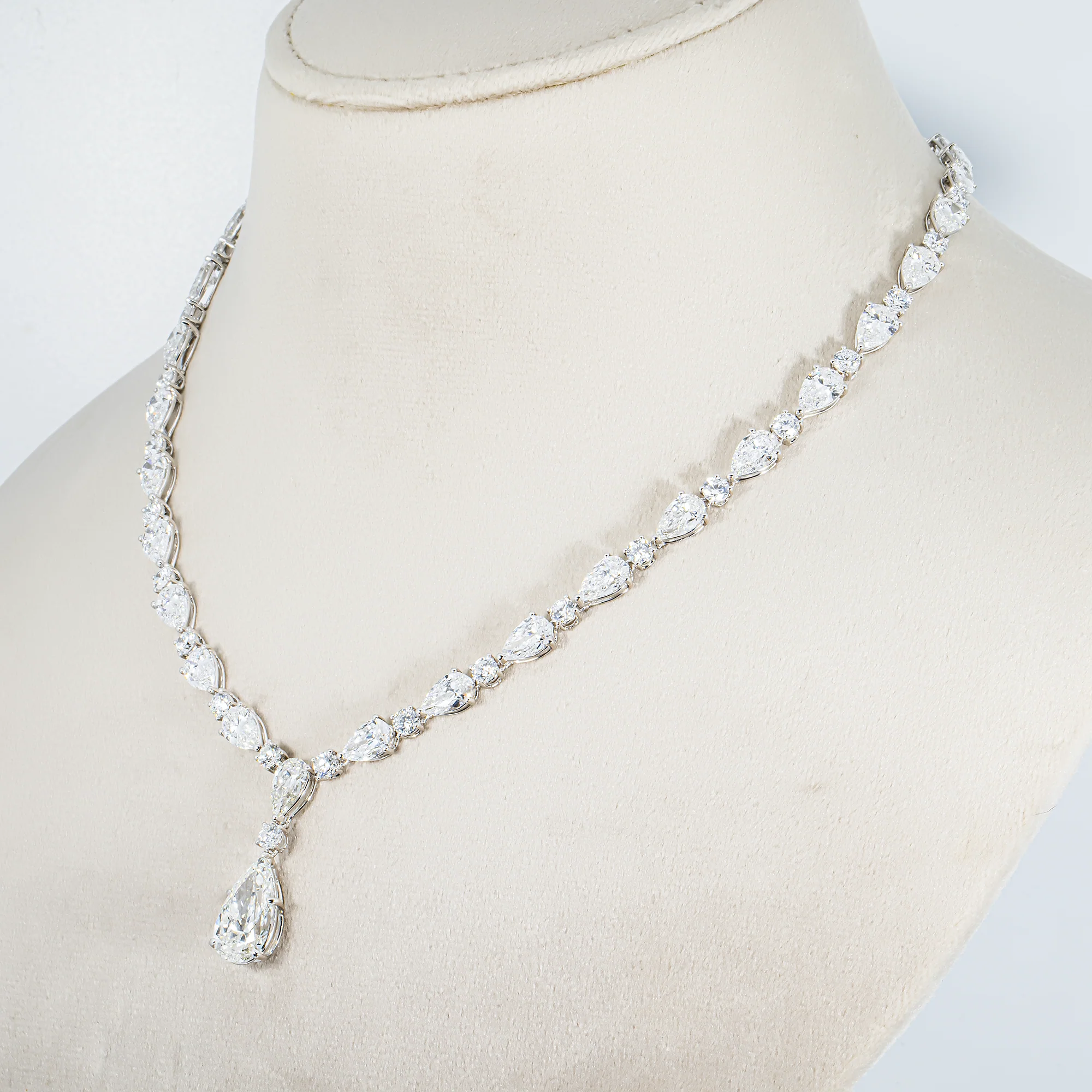 IGI 14K White Gold Pear & Round Diamond Necklace 35.93ctw - Image 2