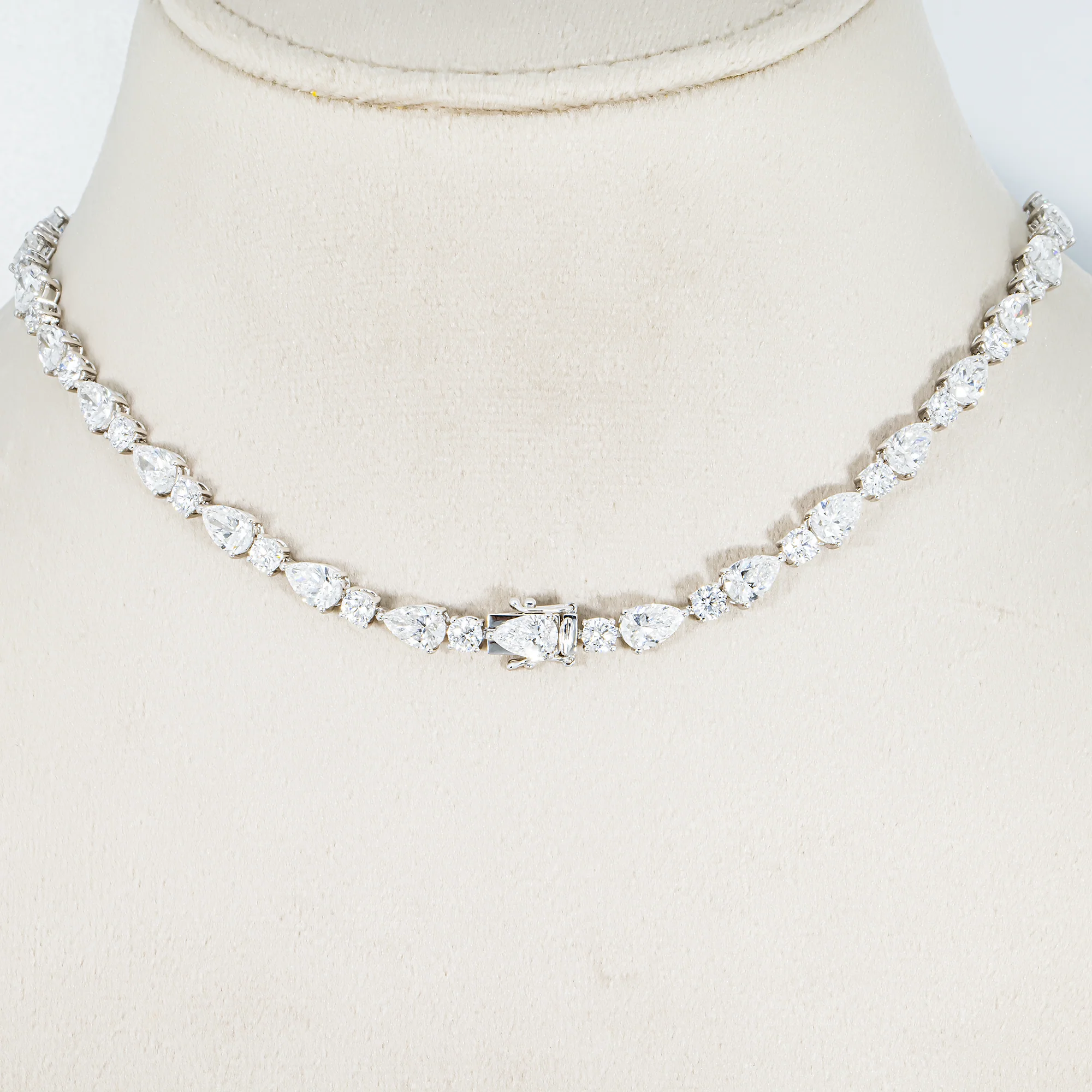 IGI 14K White Gold Pear & Round Diamond Necklace 35.93ctw - Image 4