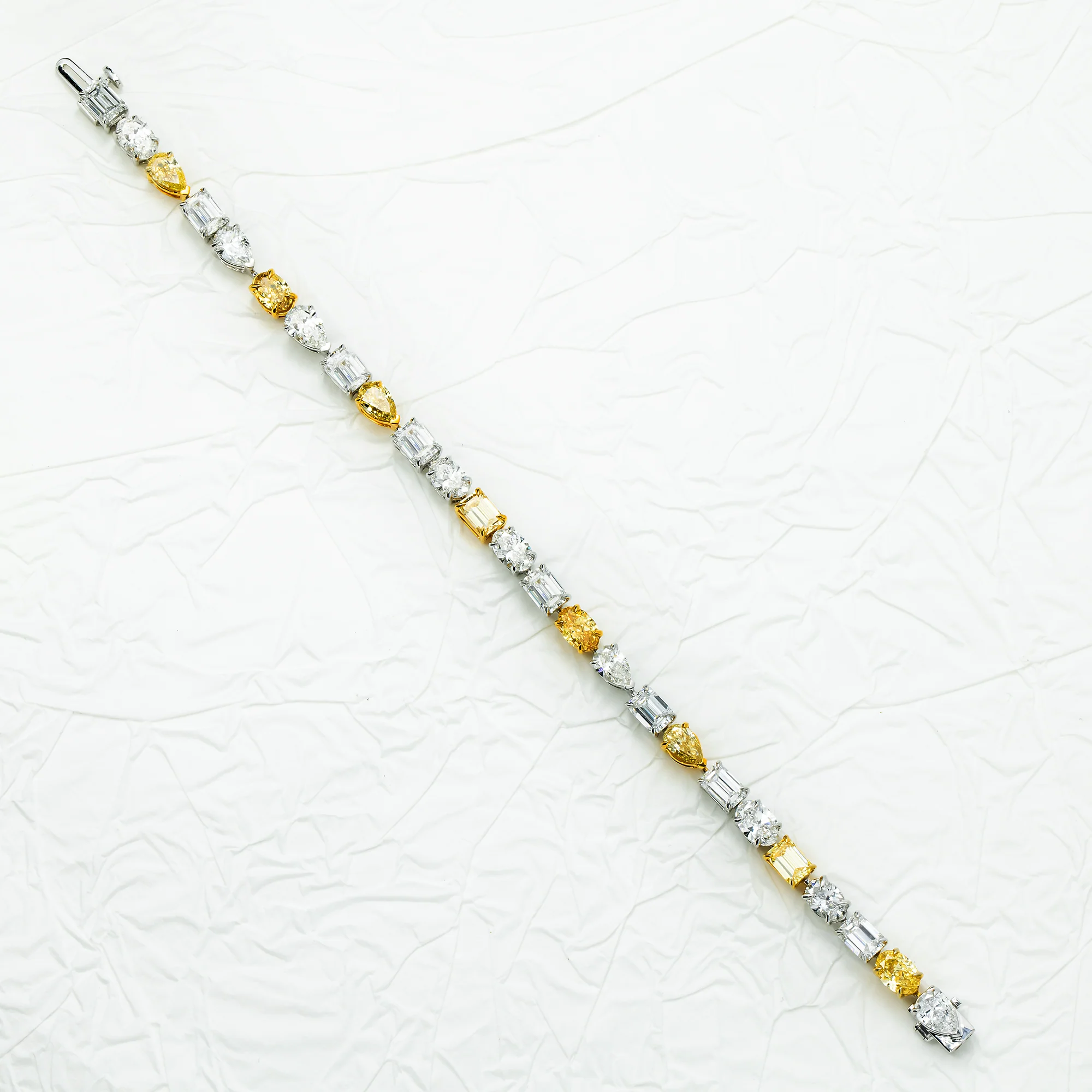 14K Two Tone Fancy Yellow & White Diamond Bracelet 12.71ct - Image 2