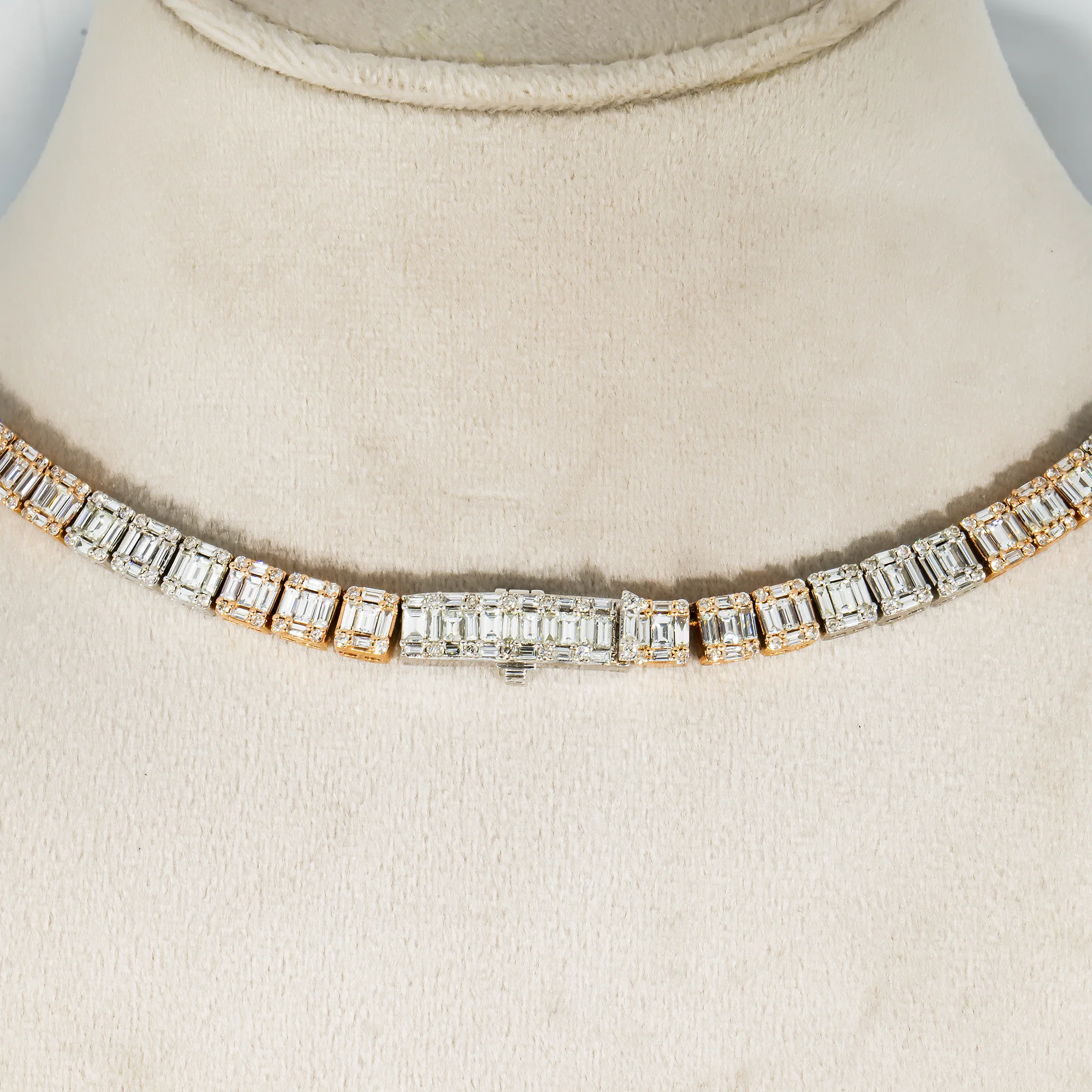 14K Two Tone Baguette & Round Diamond Chain 27.79ct - Image 3