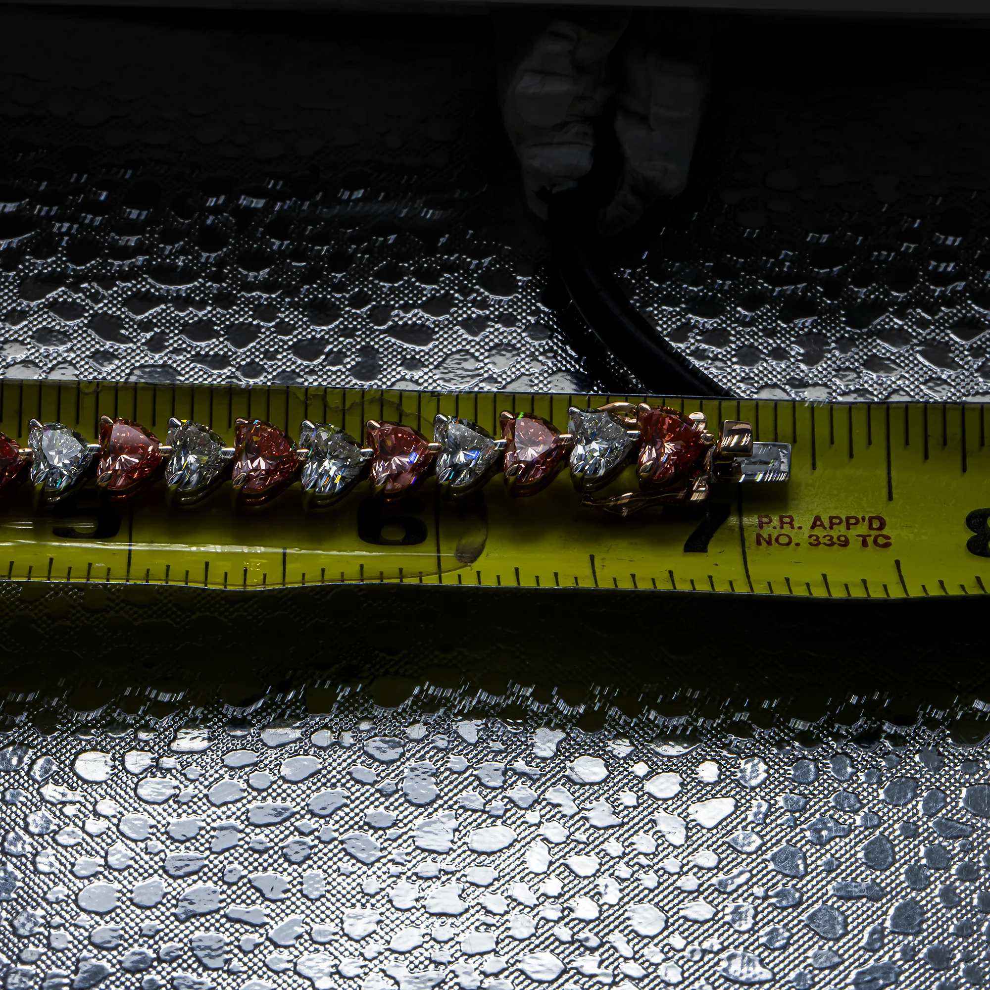 14K Two Tone Fancy Pink & White Heart Diamond Bracelet 22.42ct - Image 4