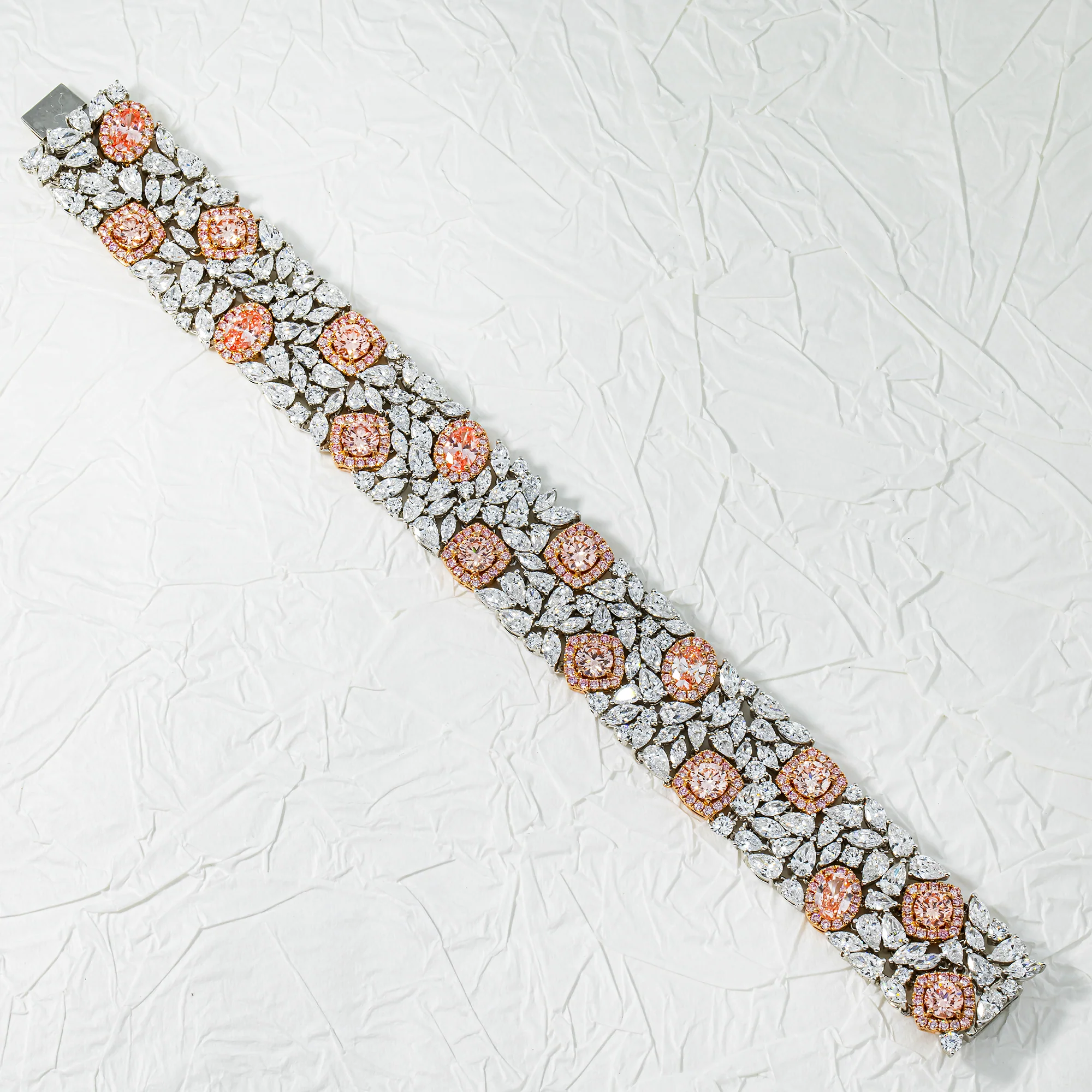 Garden of Roses - 14K Two Tone Fancy Pink & White Diamond Bracelet 29.94ct - Image 3