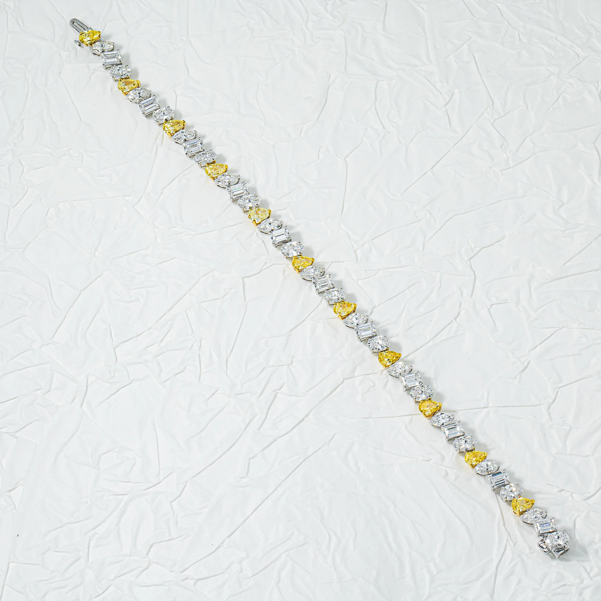14K Two Tone Multi Cut Fancy Yellow & White Diamond Tennis Bracelet 11.92ct - Image 3