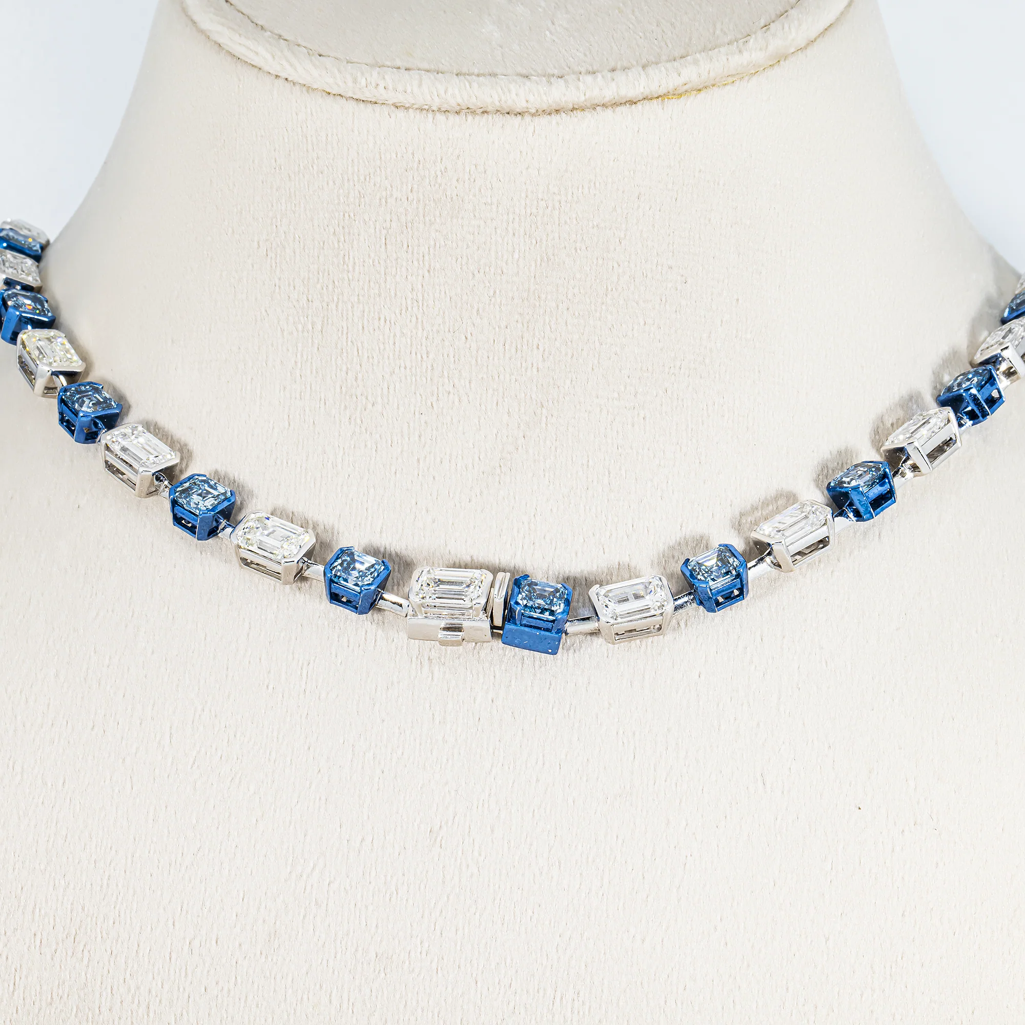 14K Two Tone Multi Cut Fancy Blue & White Diamond Satellite Necklace 69.42ct - Image 3