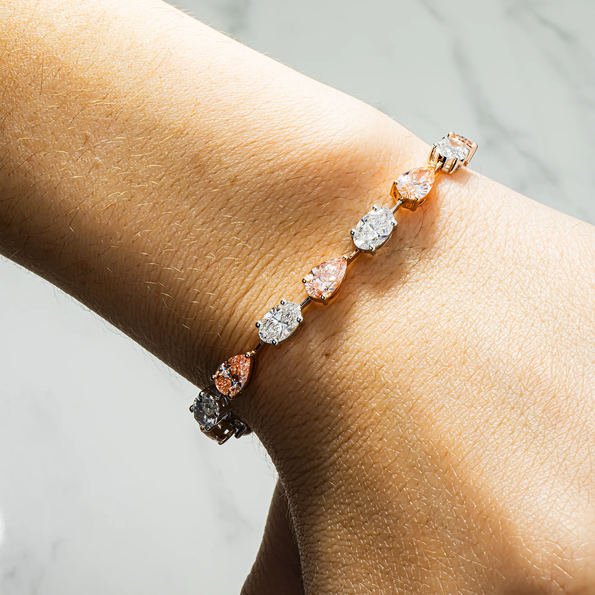 14K Two Tone Multi Cut Fancy Pink & White Diamond Satellite Bracelet 13.49ct - Image 2