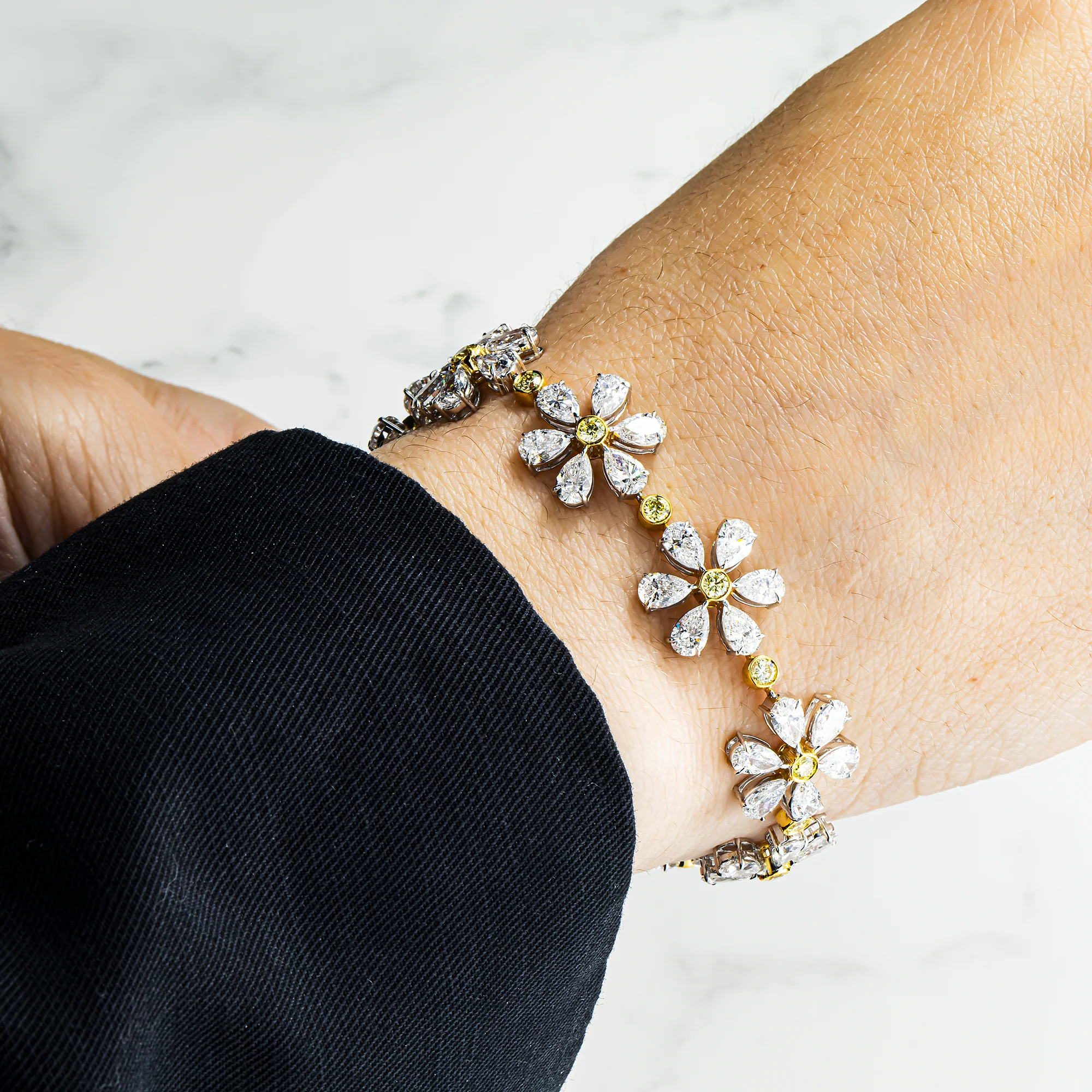 14K Two Tone Multi Cut Fancy Yellow & White Diamond Flower Bracelet 16.52ct - Image 2