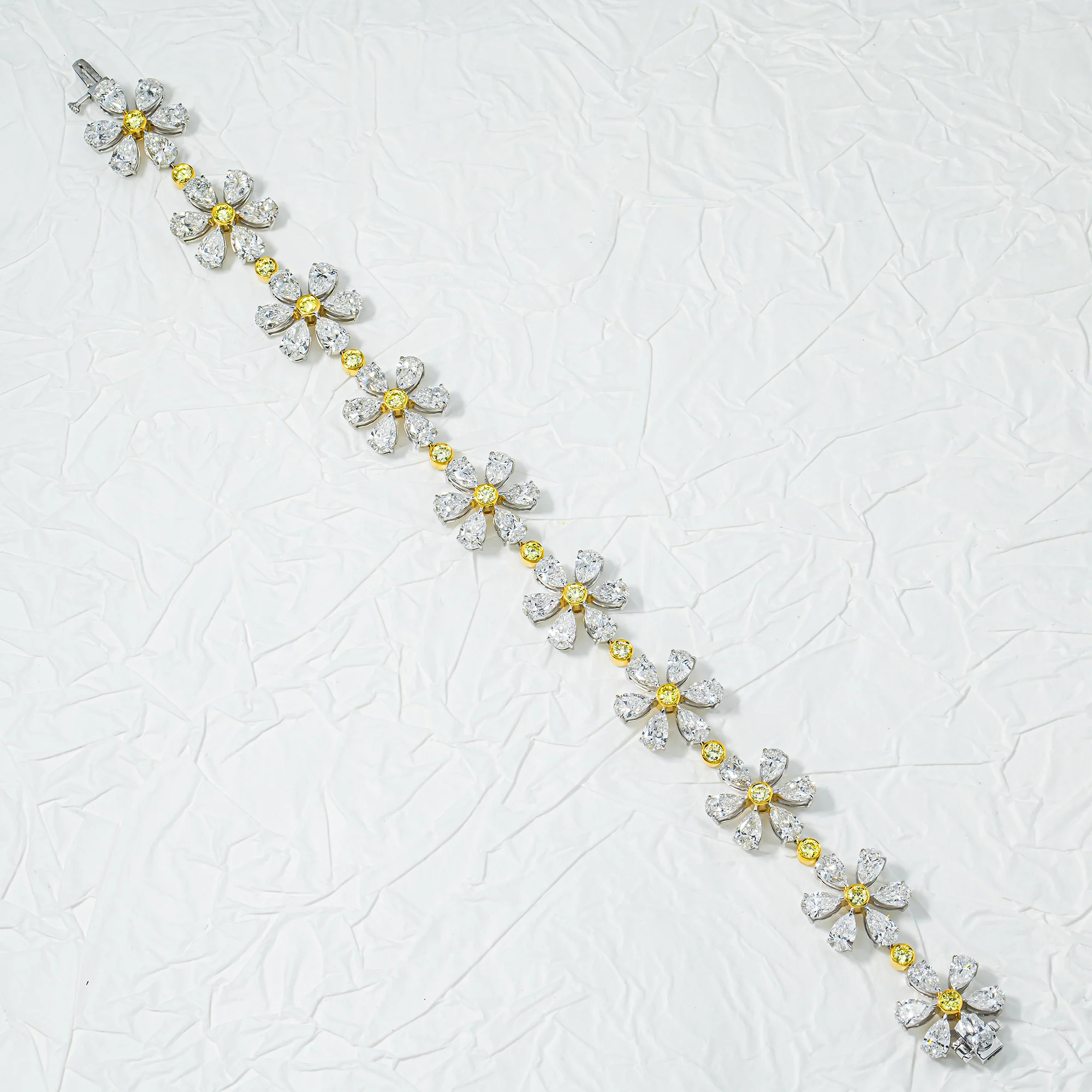 14K Two Tone Multi Cut Fancy Yellow & White Diamond Flower Bracelet 16.52ct - Image 3