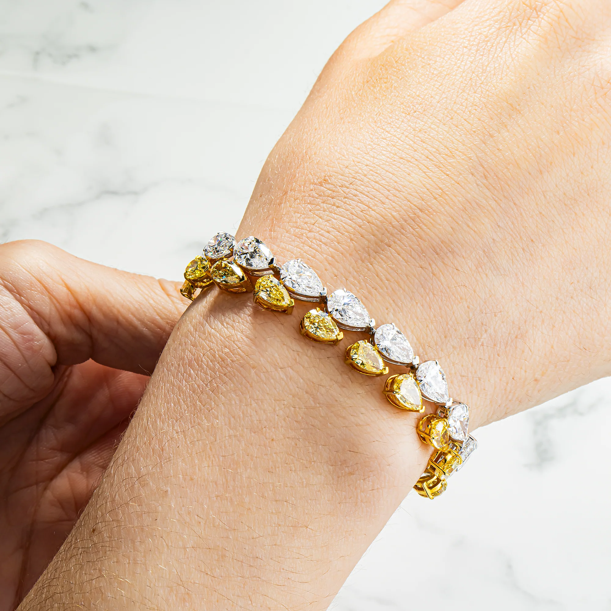 14K Two Tone Pear Cut Fancy Yellow & White Diamond Bracelet 13.50ct - Image 2