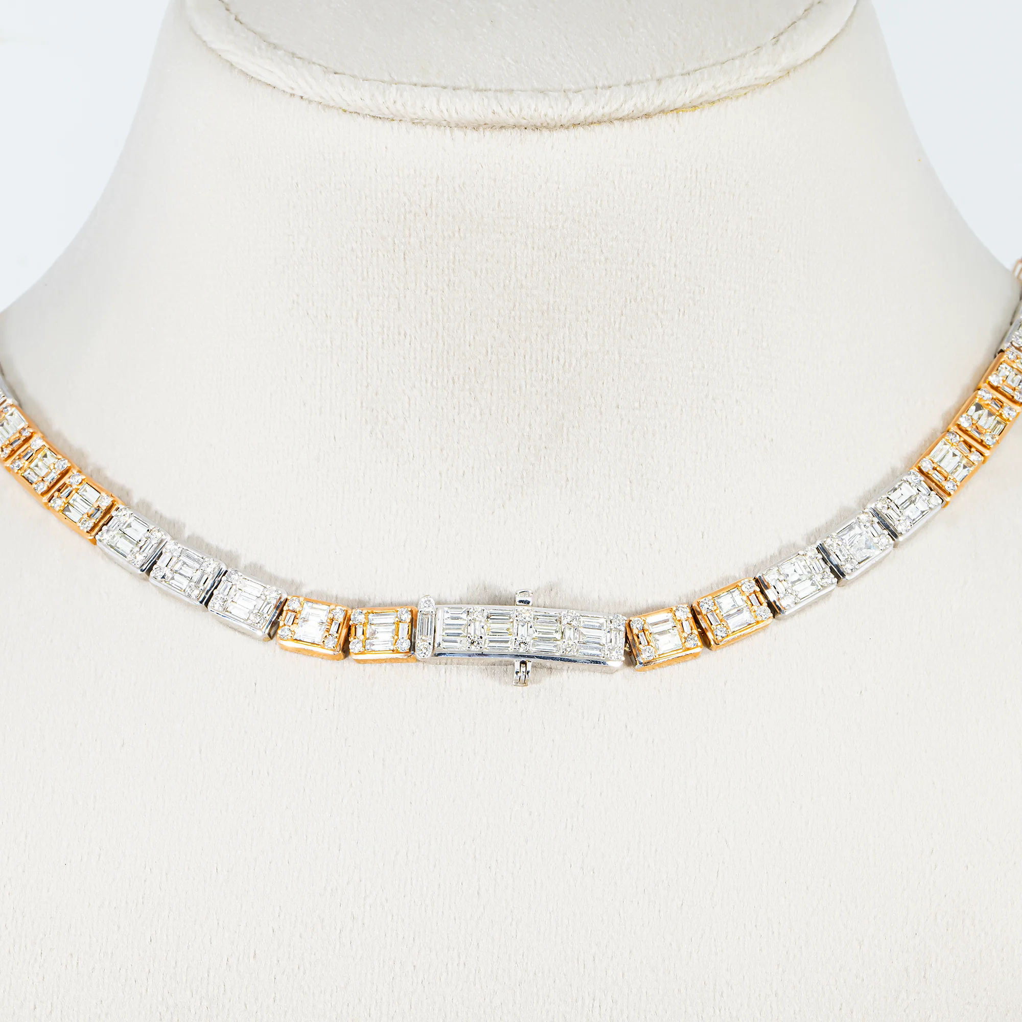 14K Two Tone Round & Baguette Cut Diamond Tennis Chain 17.85ct - Image 3