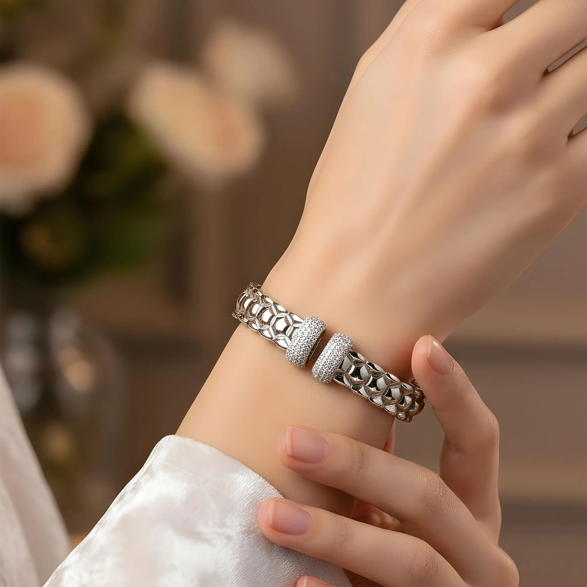 14K Two Tone Round Diamond Bangle Bracelet 1.04ct - Image 6