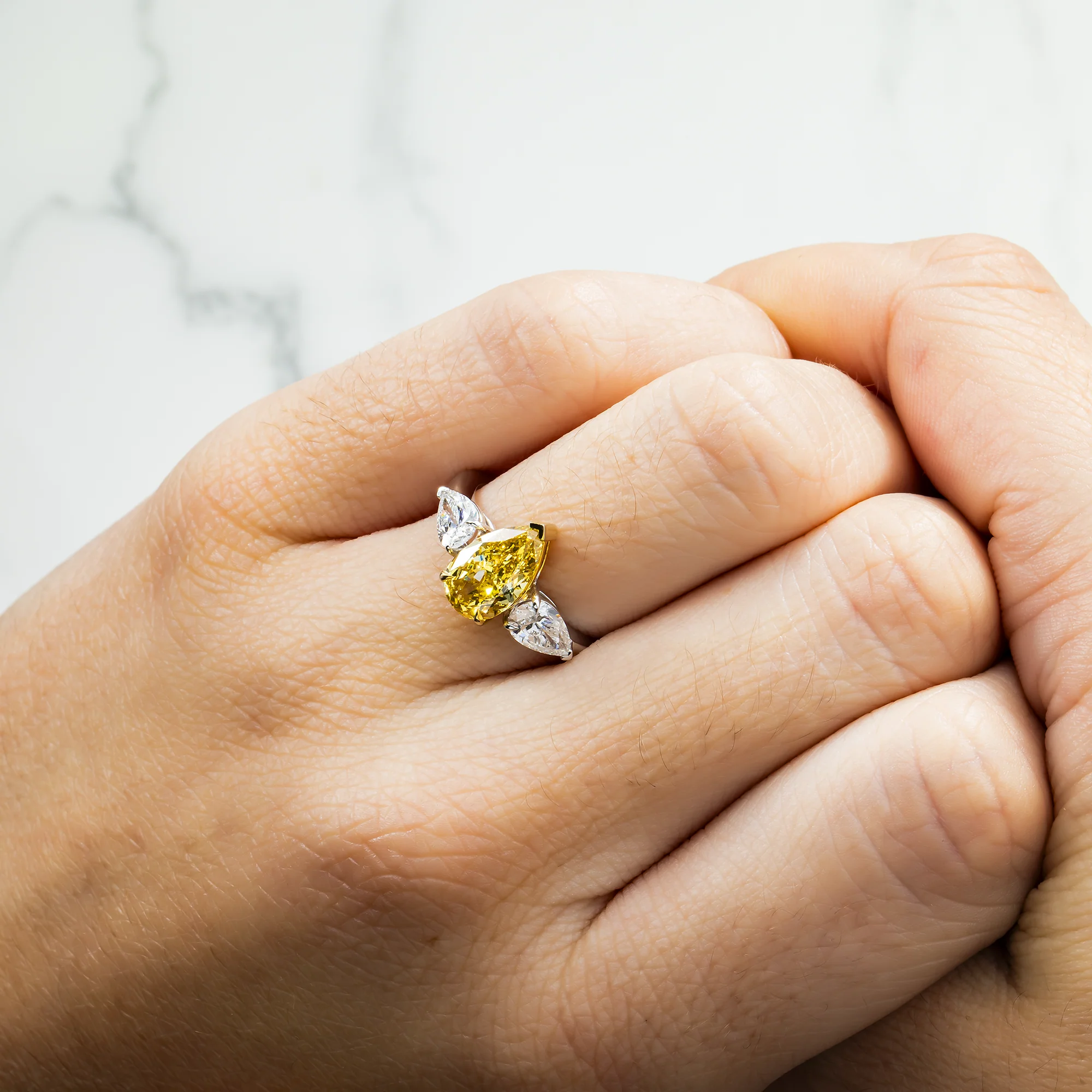 14K White Gold 1.82ct Pear Fancy Yellow & White Diamond Ring 2.69ctw - Image 2