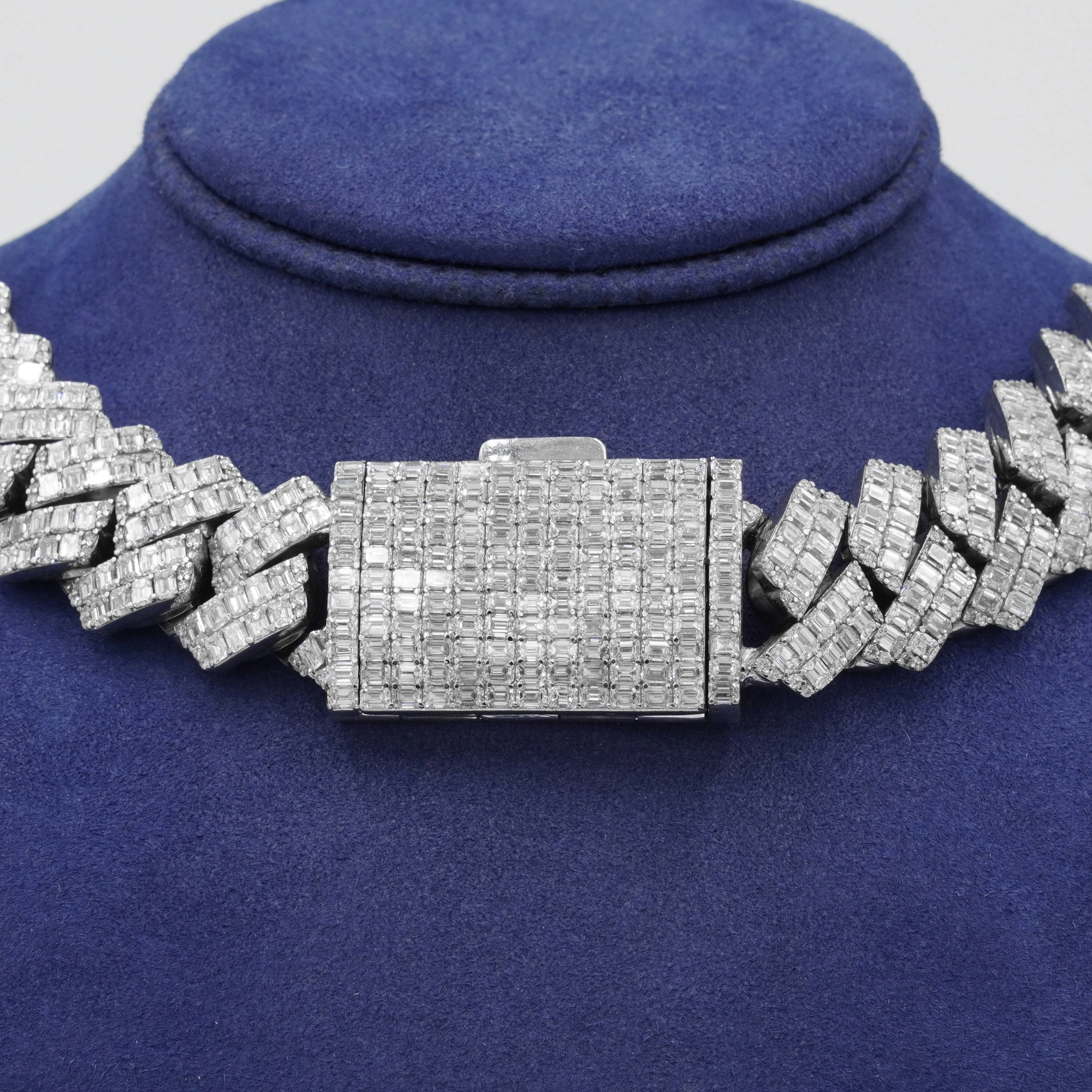 14K White Gold 20mm Emerald Cut Diamond Cuban Link Chain 94.10ct - Image 3