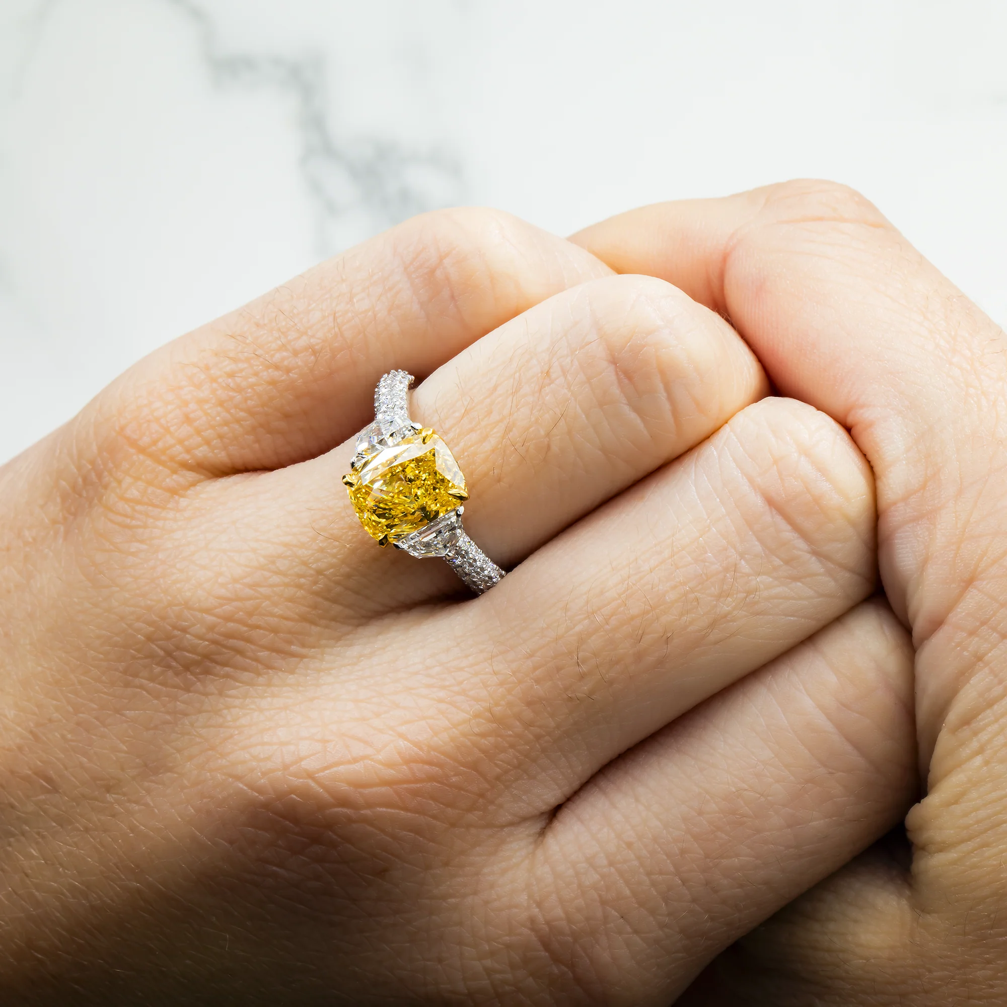 14K White Gold 3.04ct Radiant Fancy Yellow & White Diamond Ring 4.15ctw - Image 2