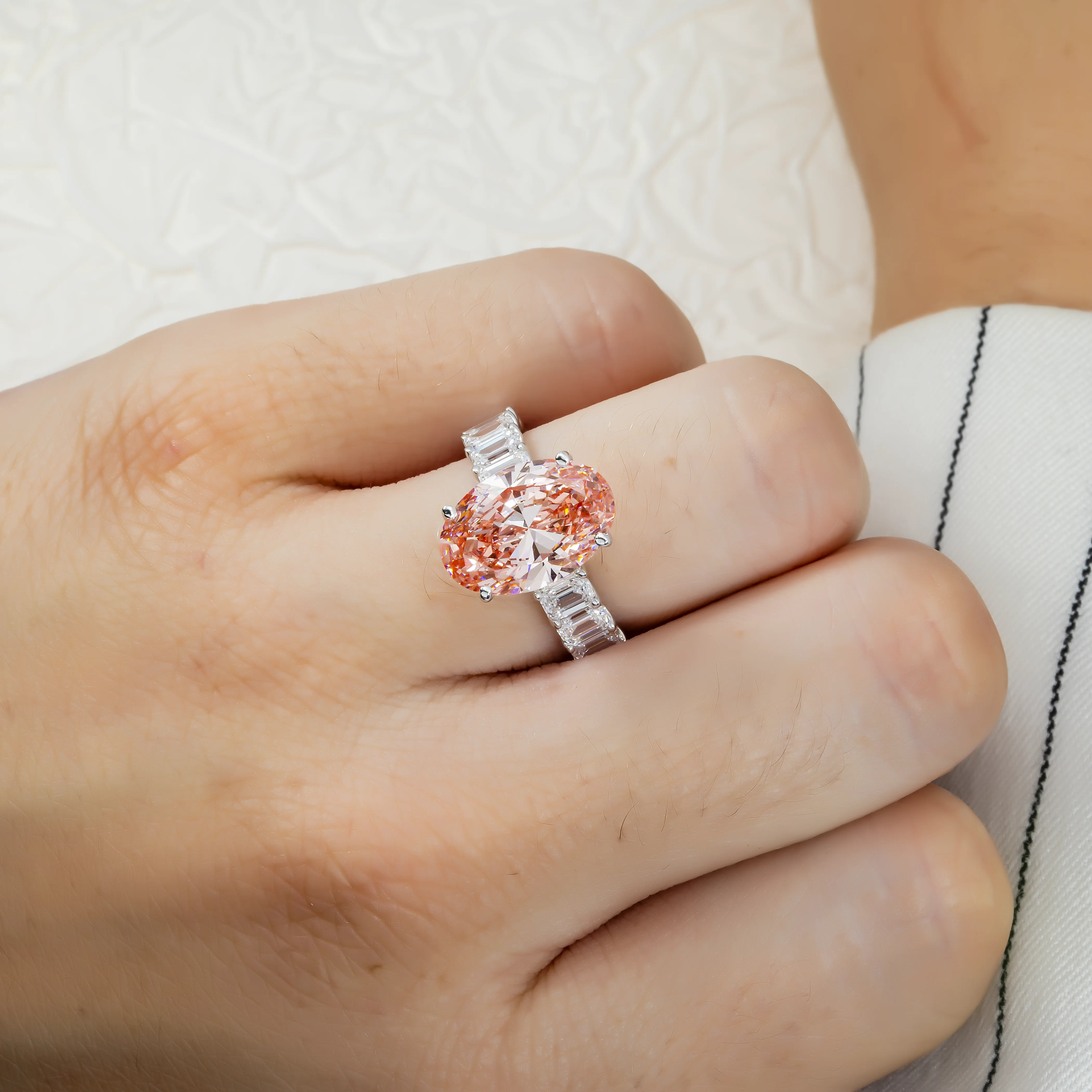 14K White Gold 5.0ct Oval Cut Fancy Vivid Pink Diamond Ring 8.10ctw - Image 3