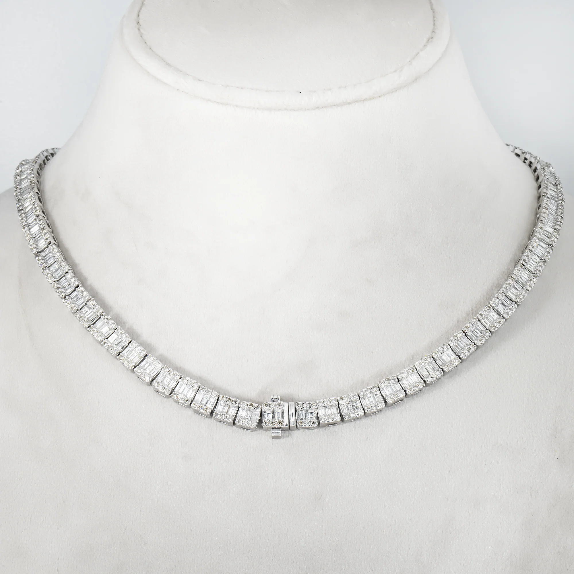 14K White Gold Baguette Diamond Chain 19.86ct - Image 4