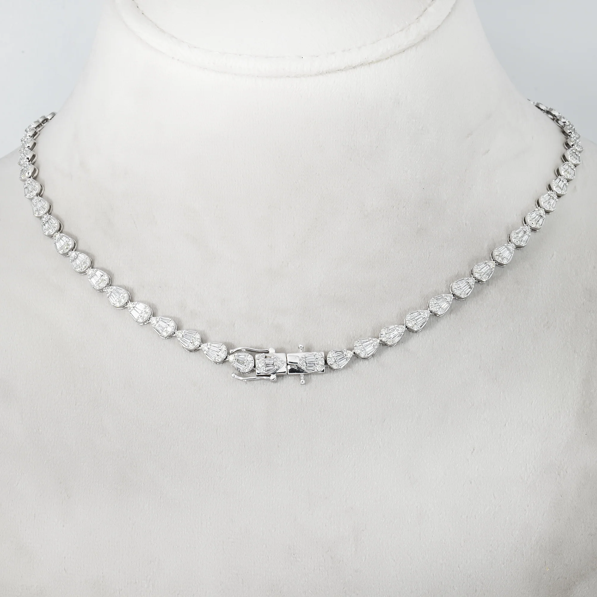 14K White Gold Baguette Diamond Drop Necklace 9.52ct - Image 4