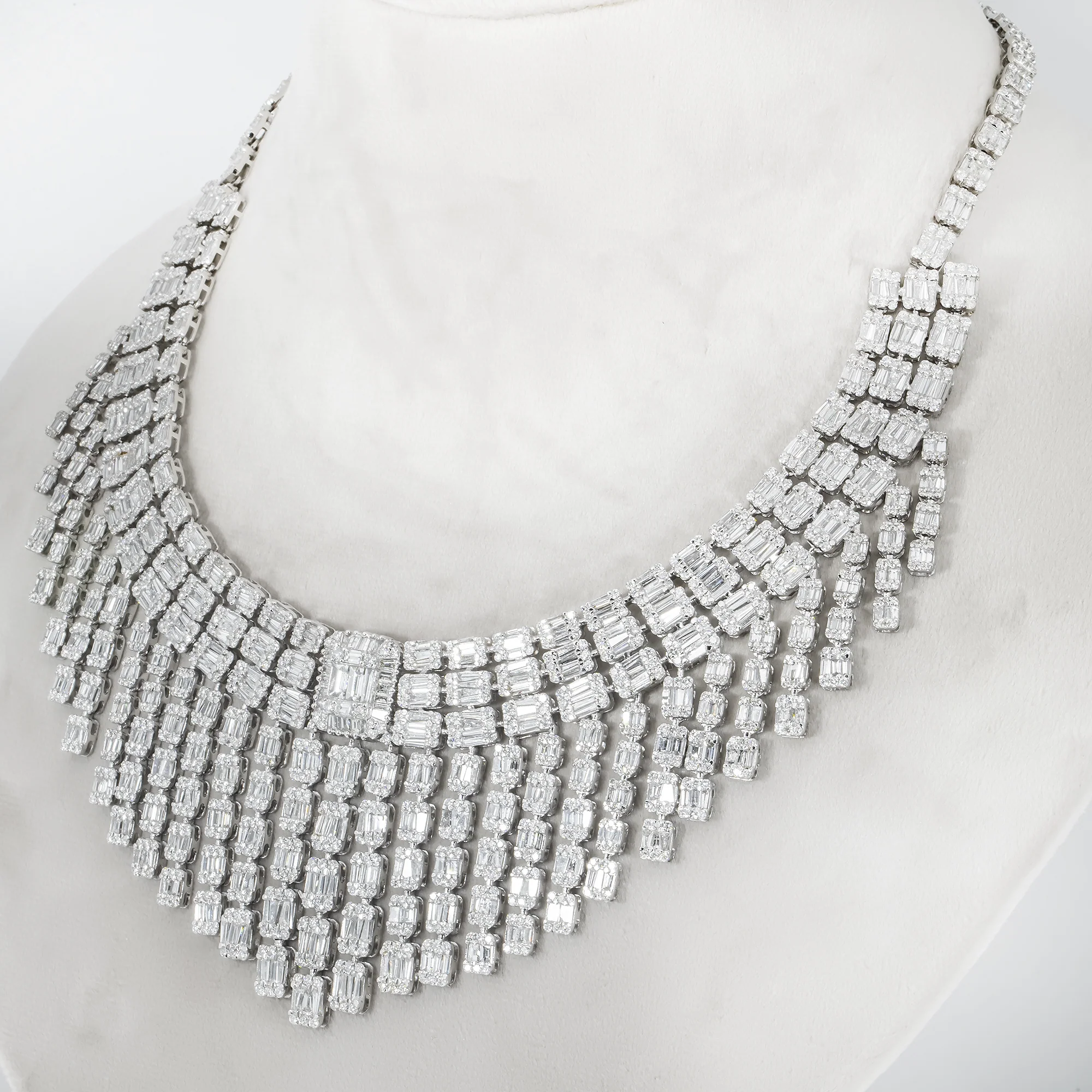 14K White Gold Diamond Chandelier Necklace 45.90ct - Image 2