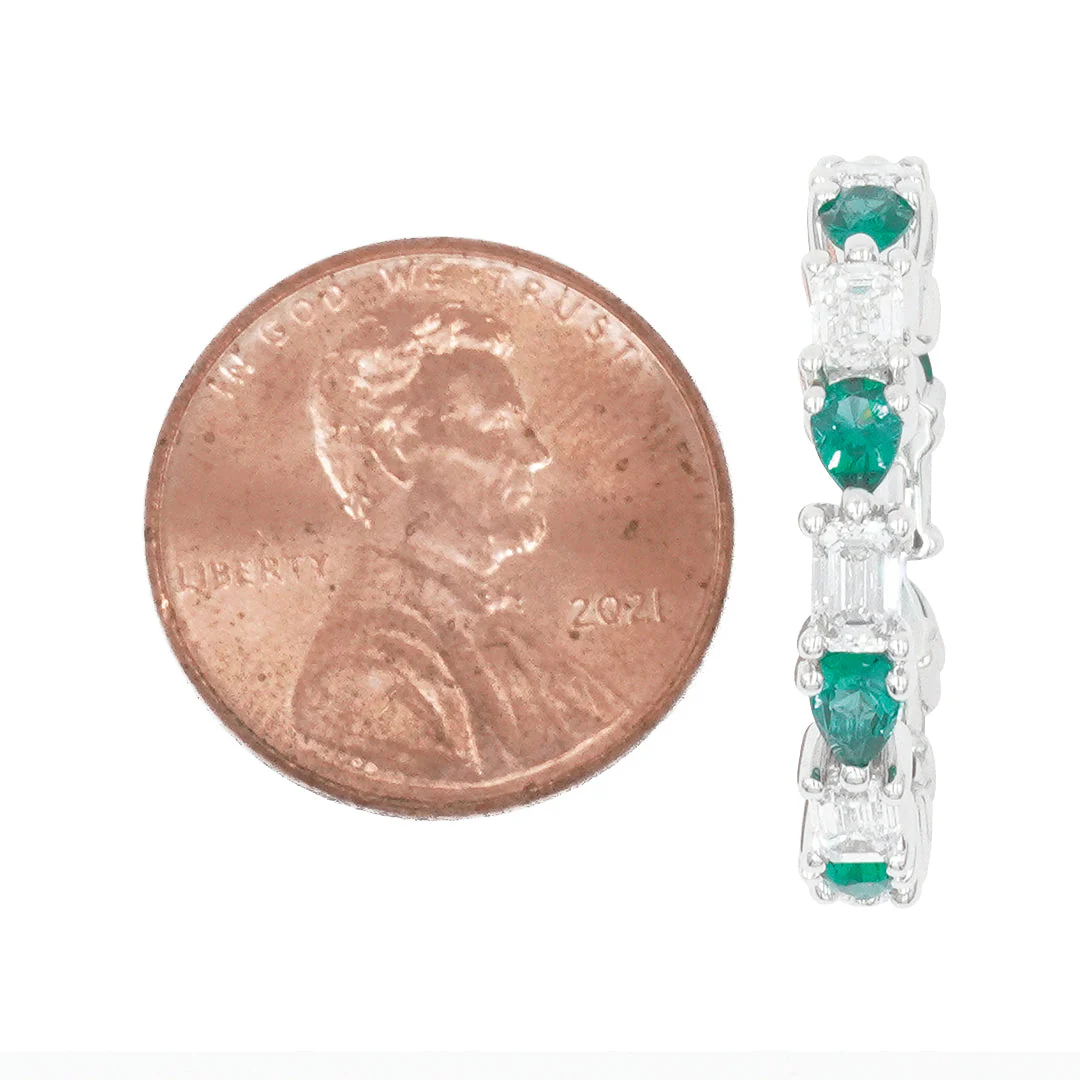 14K White Gold Emerald Cut Diamond & Pear Cut Emerald Eternity Ring - Image 3