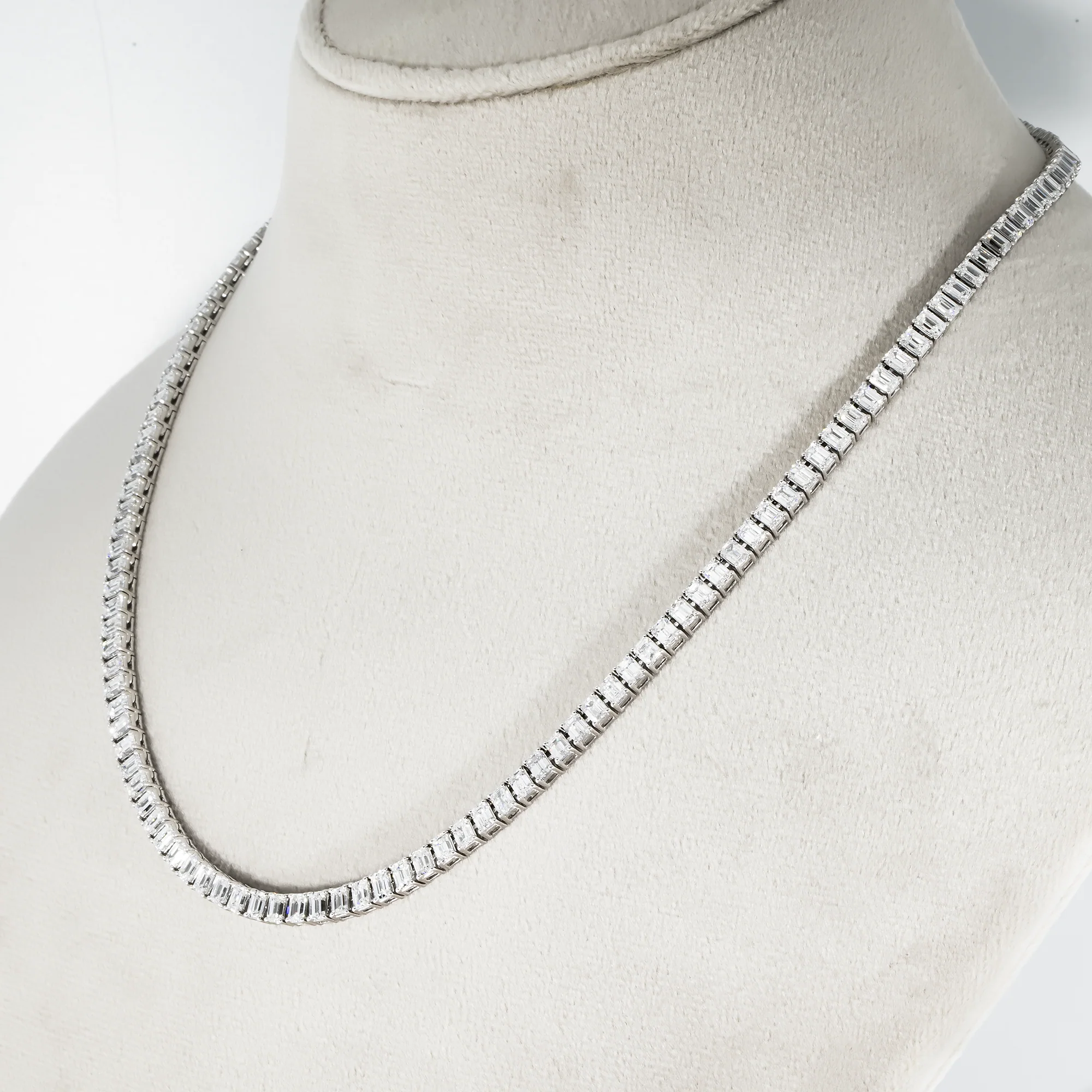 14K White Gold Emerald Cut Diamond Tennis Chain 21.04ct - Image 2
