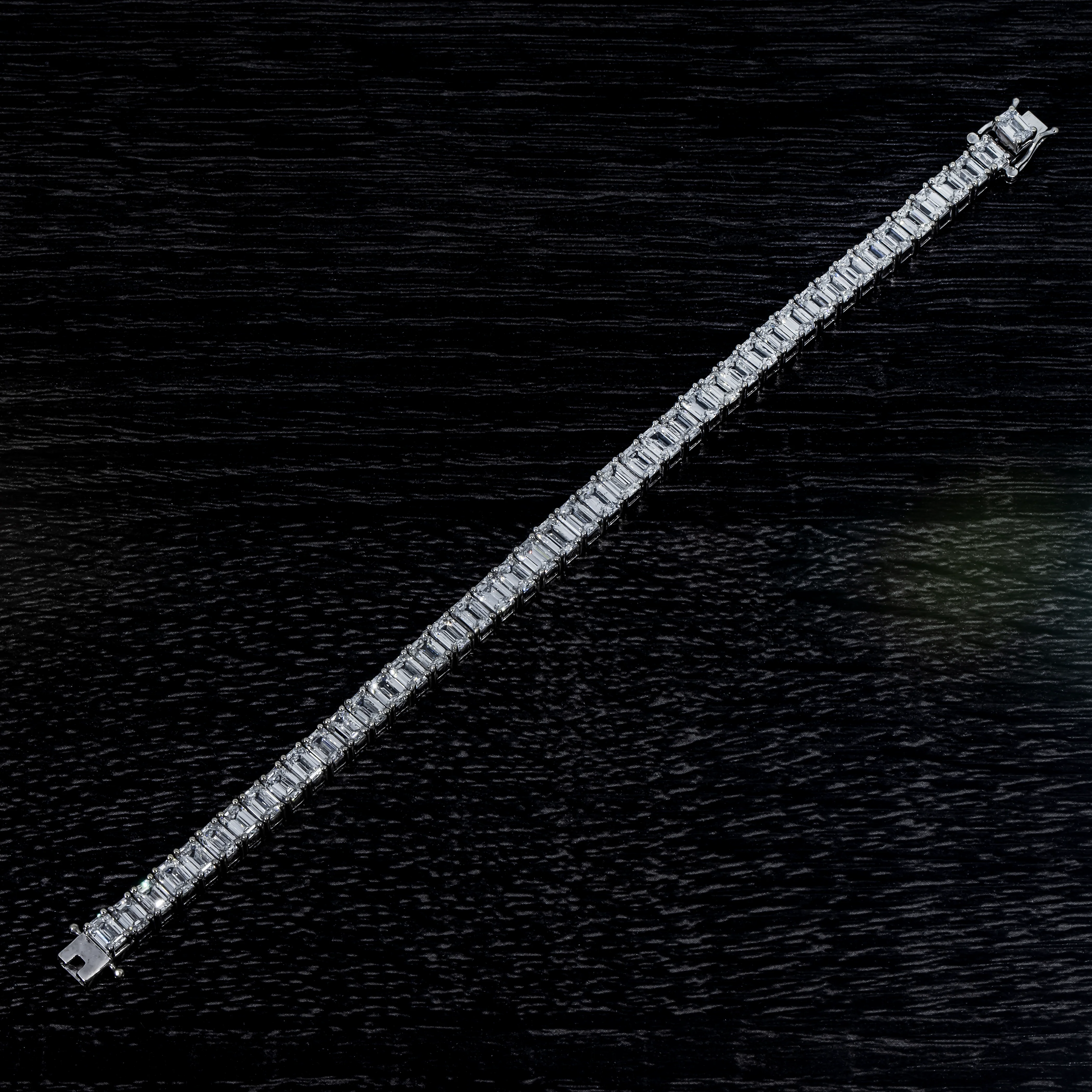 14K White Gold Emerald Cut Dimond Tennis Bracelet 19.43ct - Image 3