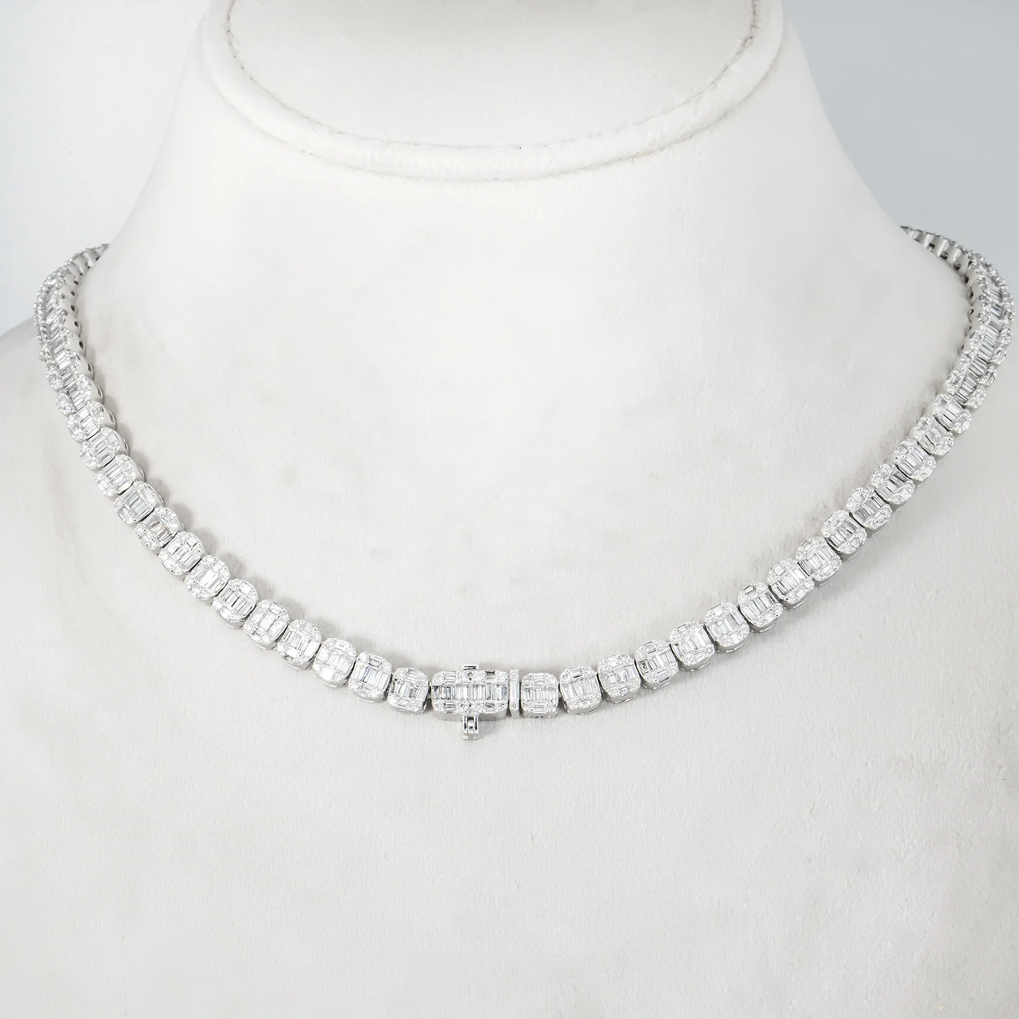 14K White Gold Graduated Baguette Diamond Chain 16.55ct - Image 4