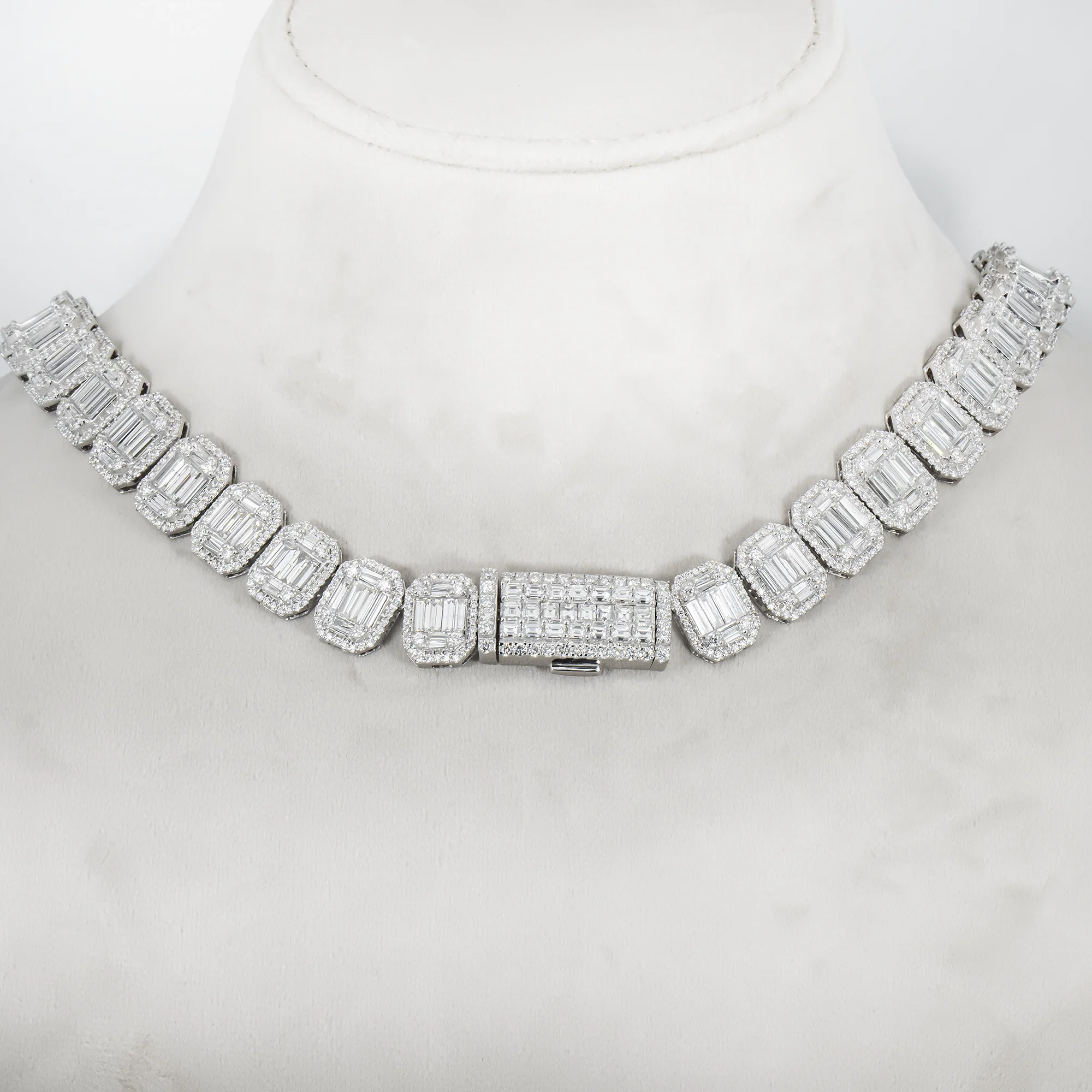 14K White Gold Graduated Baguette Diamond Chain 53.09ct - Image 4