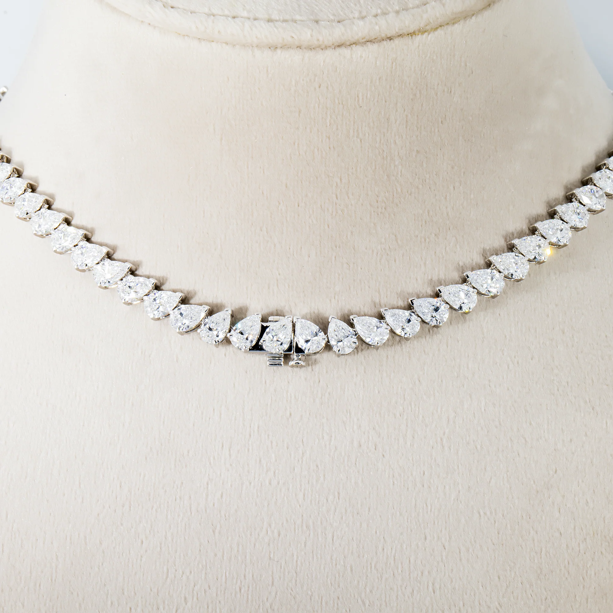14K White Gold Graduated Pear Cut Diamond Necklace 45.79ct - Image 4