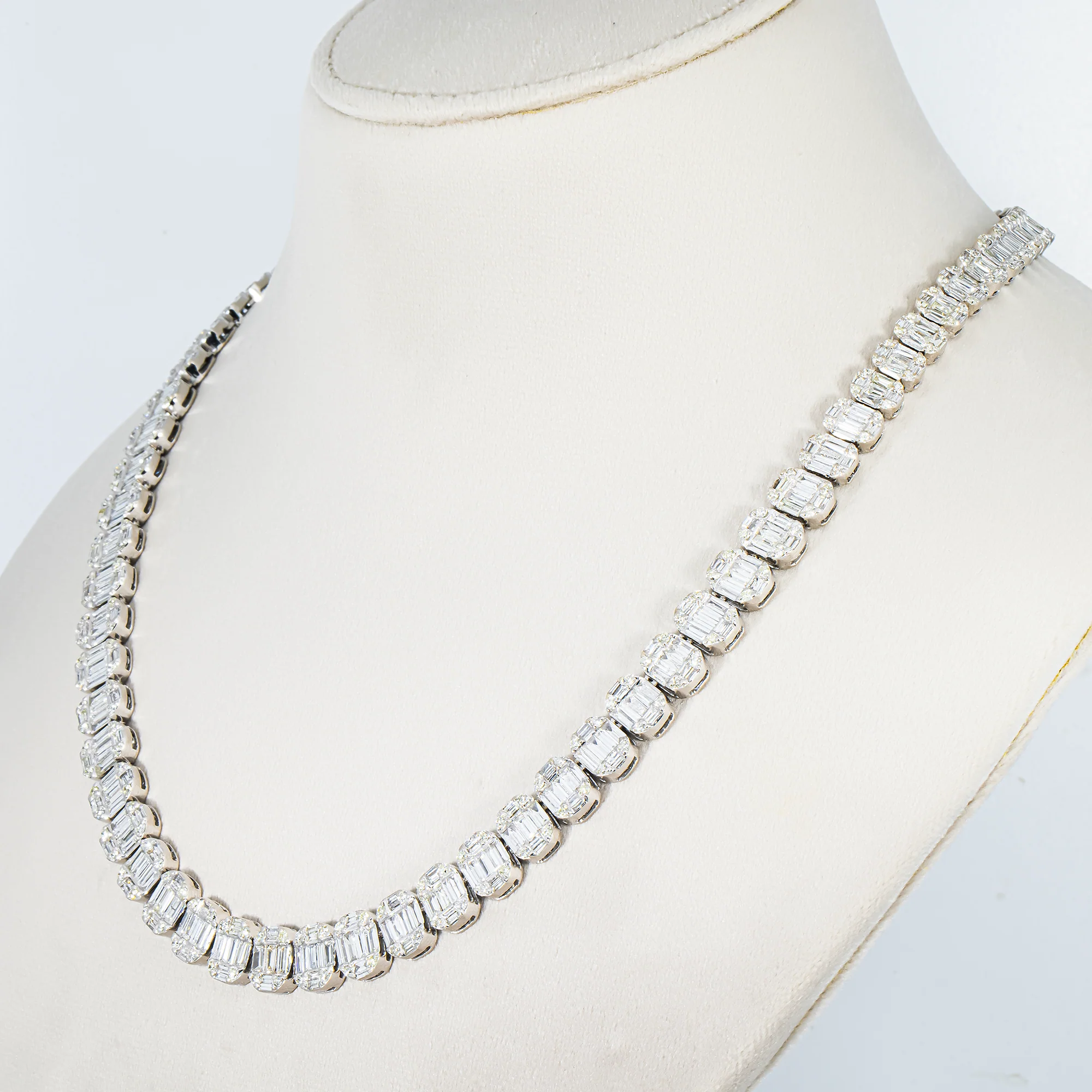 14K White Gold Round & Baguette Cut Diamond Tennis Chain 25.48ct - Image 2