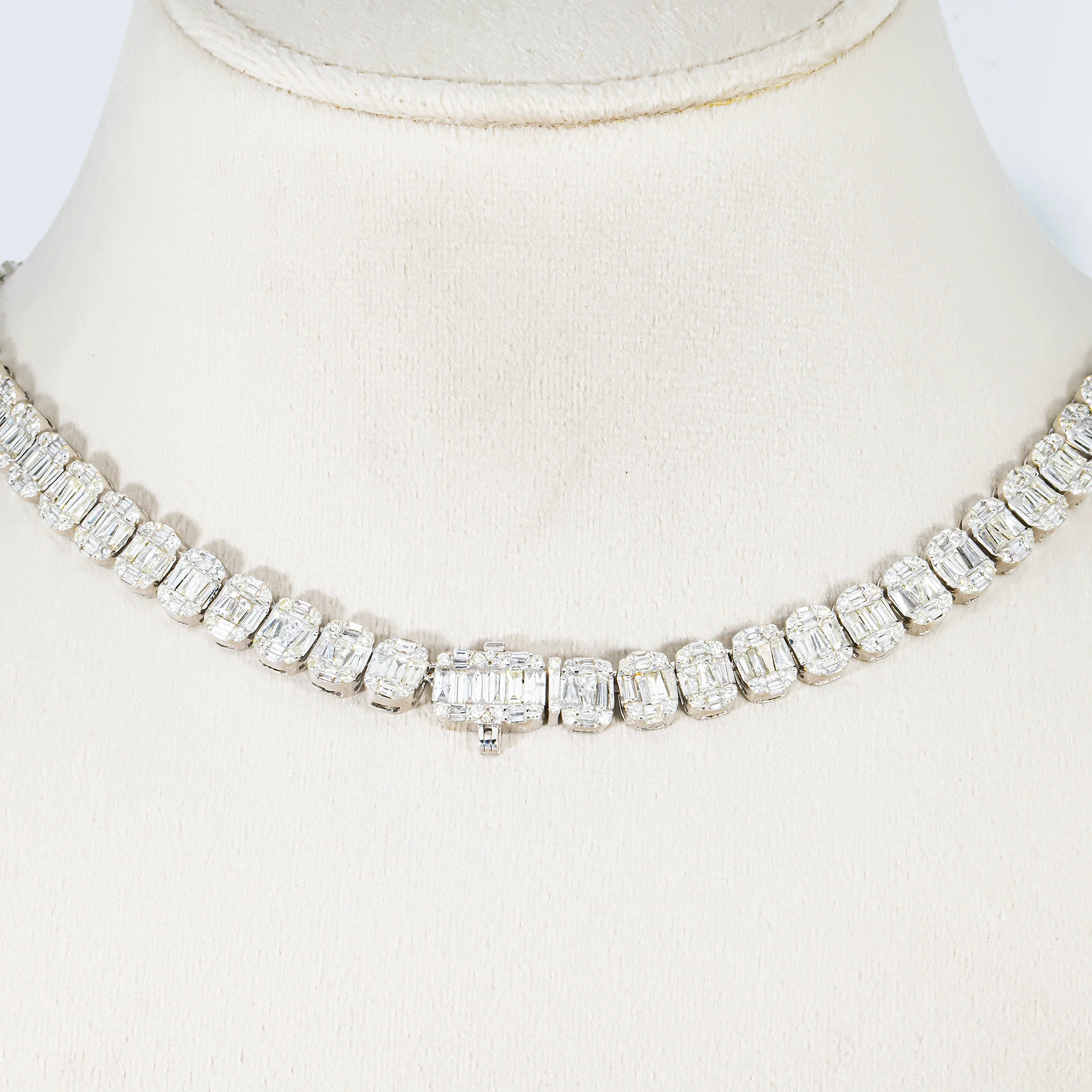 14K White Gold Round & Baguette Cut Diamond Tennis Chain 25.48ct - Image 3