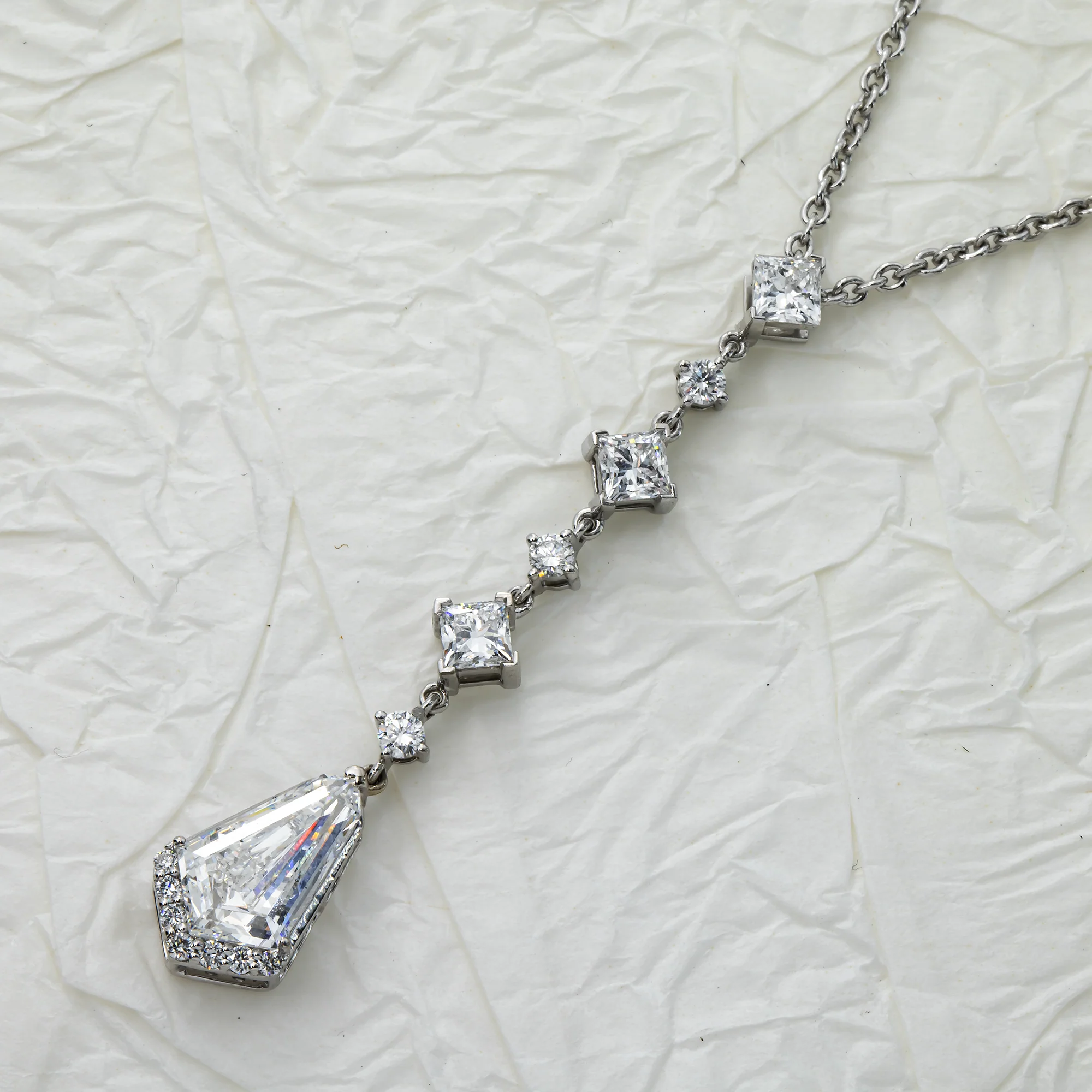 14K White Gold Kite & Princess Cut Diamond Drop Necklace 6.09ct - Image 3