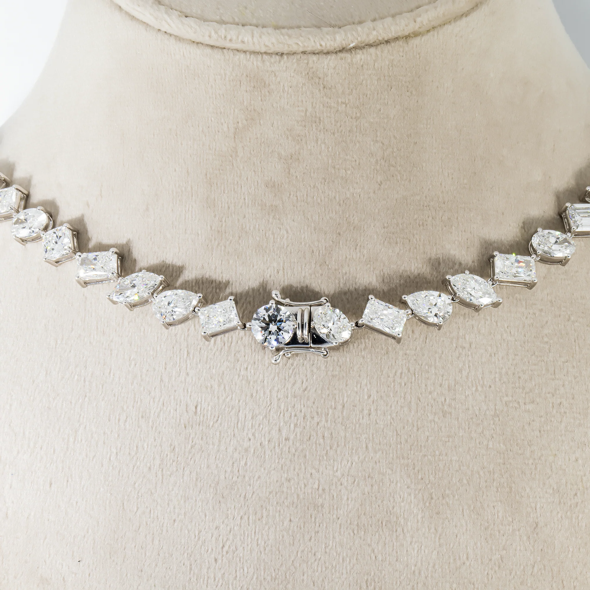 14K White Gold Multi Cut Diamond Necklace 70.71ct - Image 4