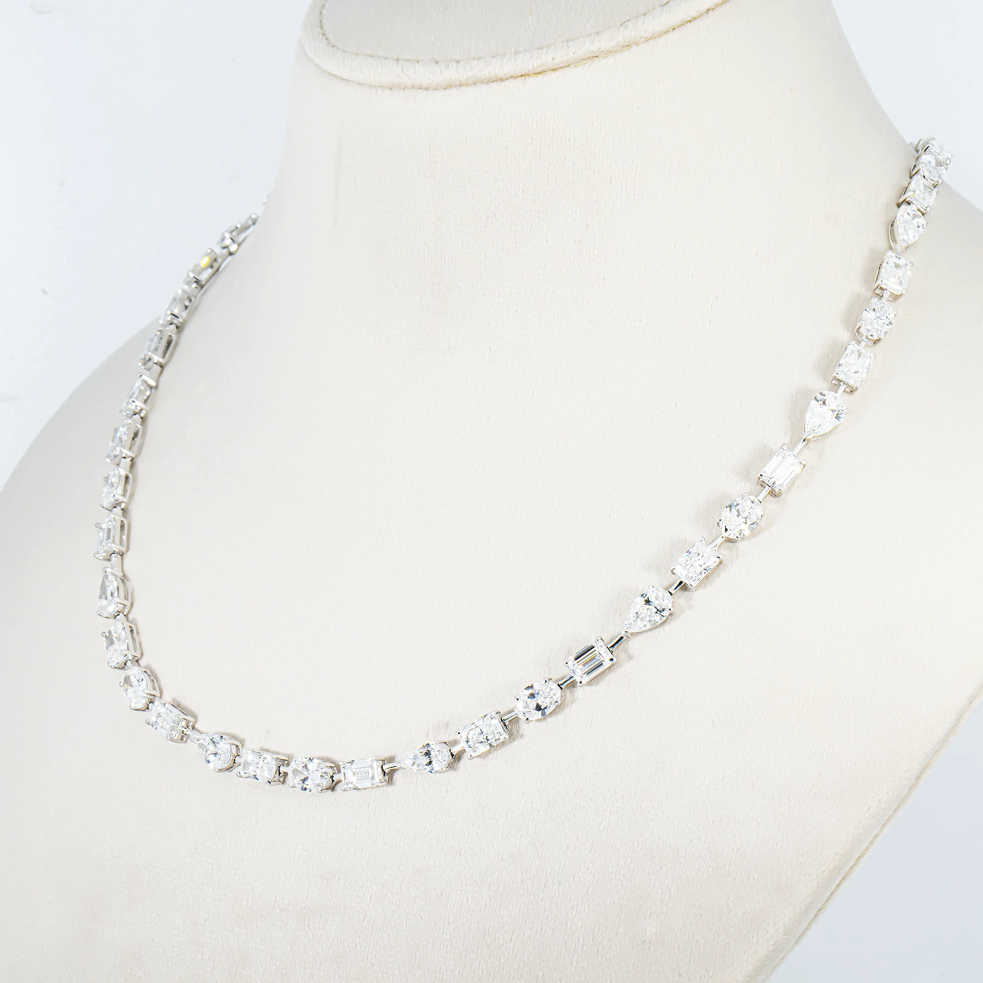 14K White Gold Multi Cut Diamond Satellite Necklace 37.58ct - Image 2