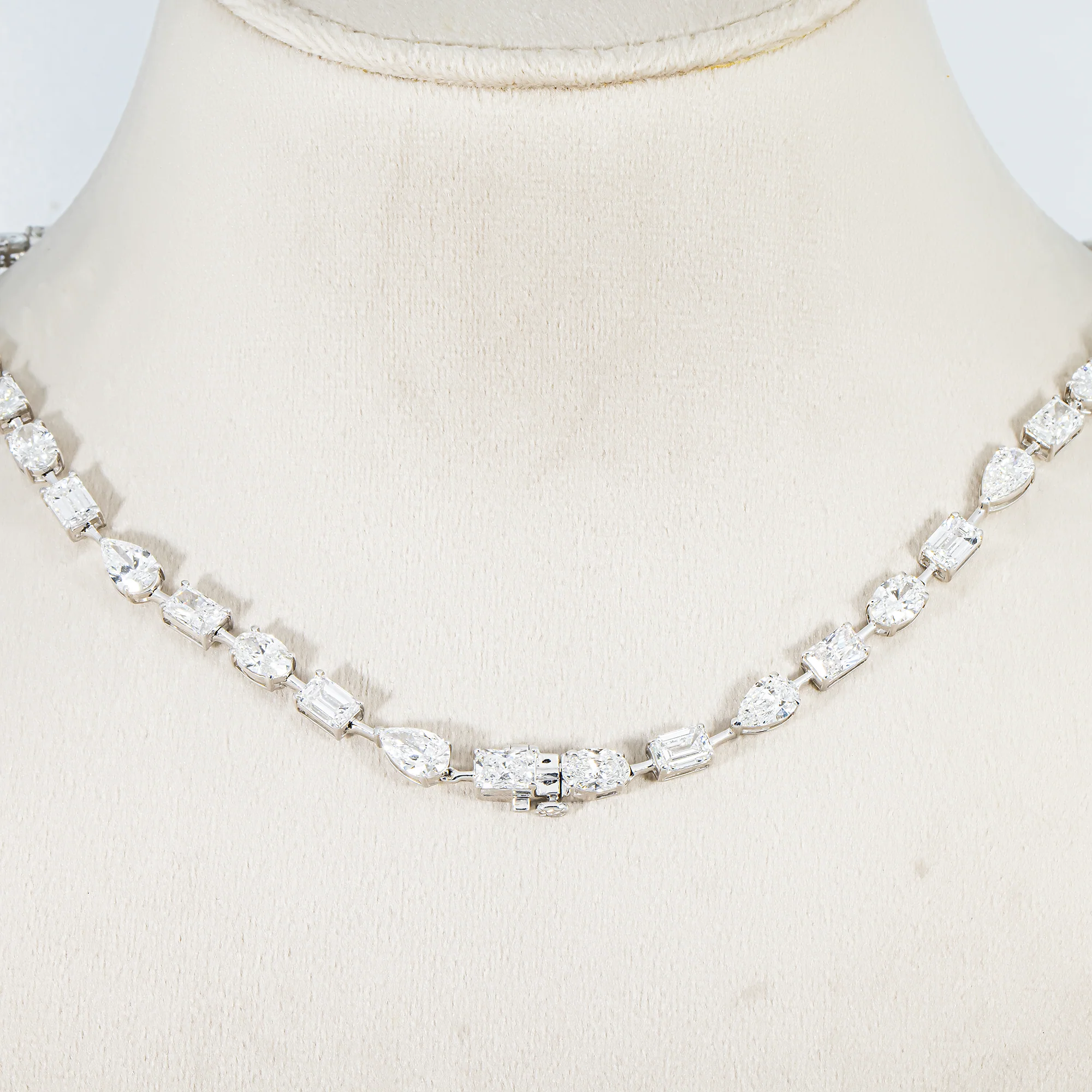 14K White Gold Multi Cut Diamond Satellite Necklace 37.58ct - Image 3