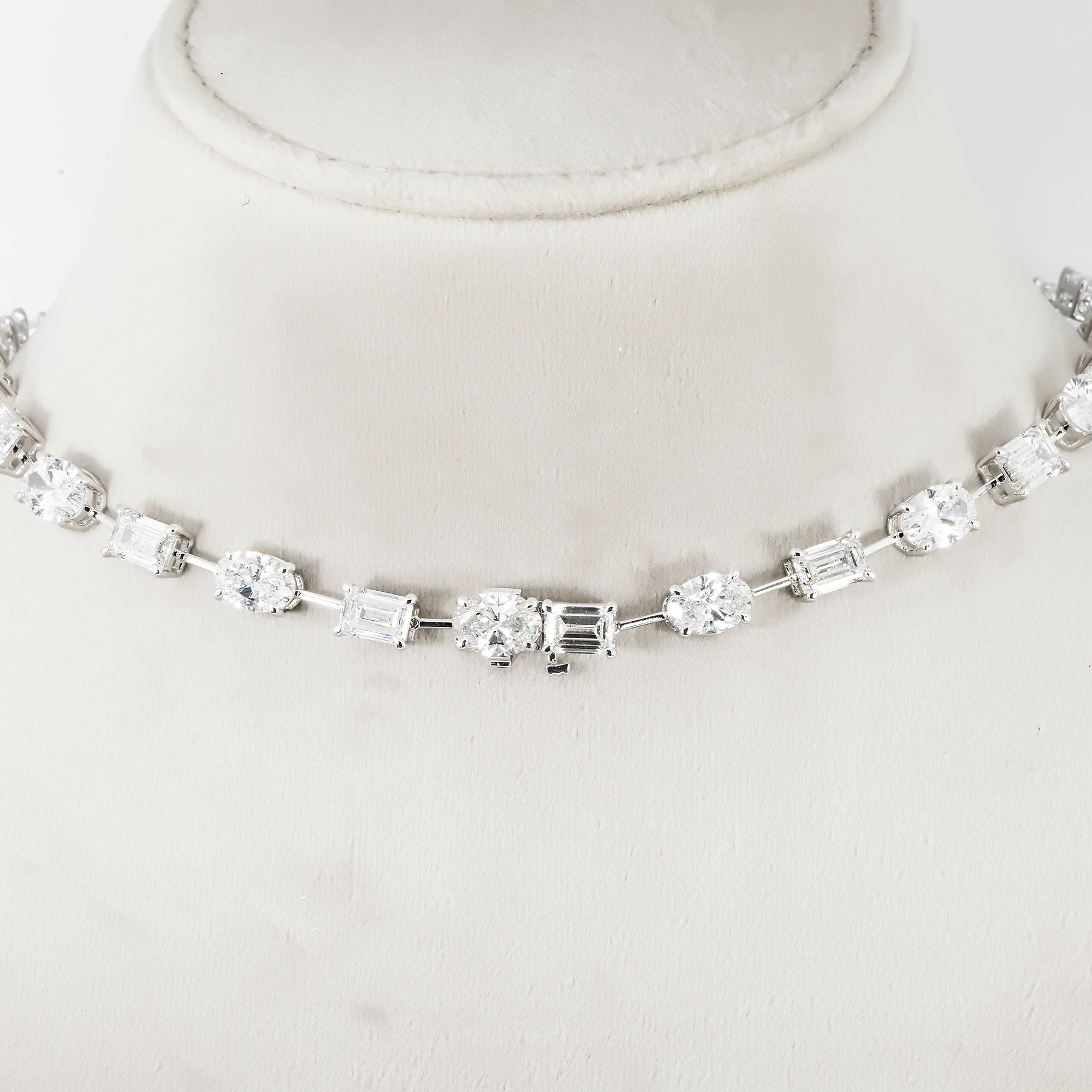 14K White Gold Multi Cut Diamond Satellite Necklace 45.82ct - Image 3