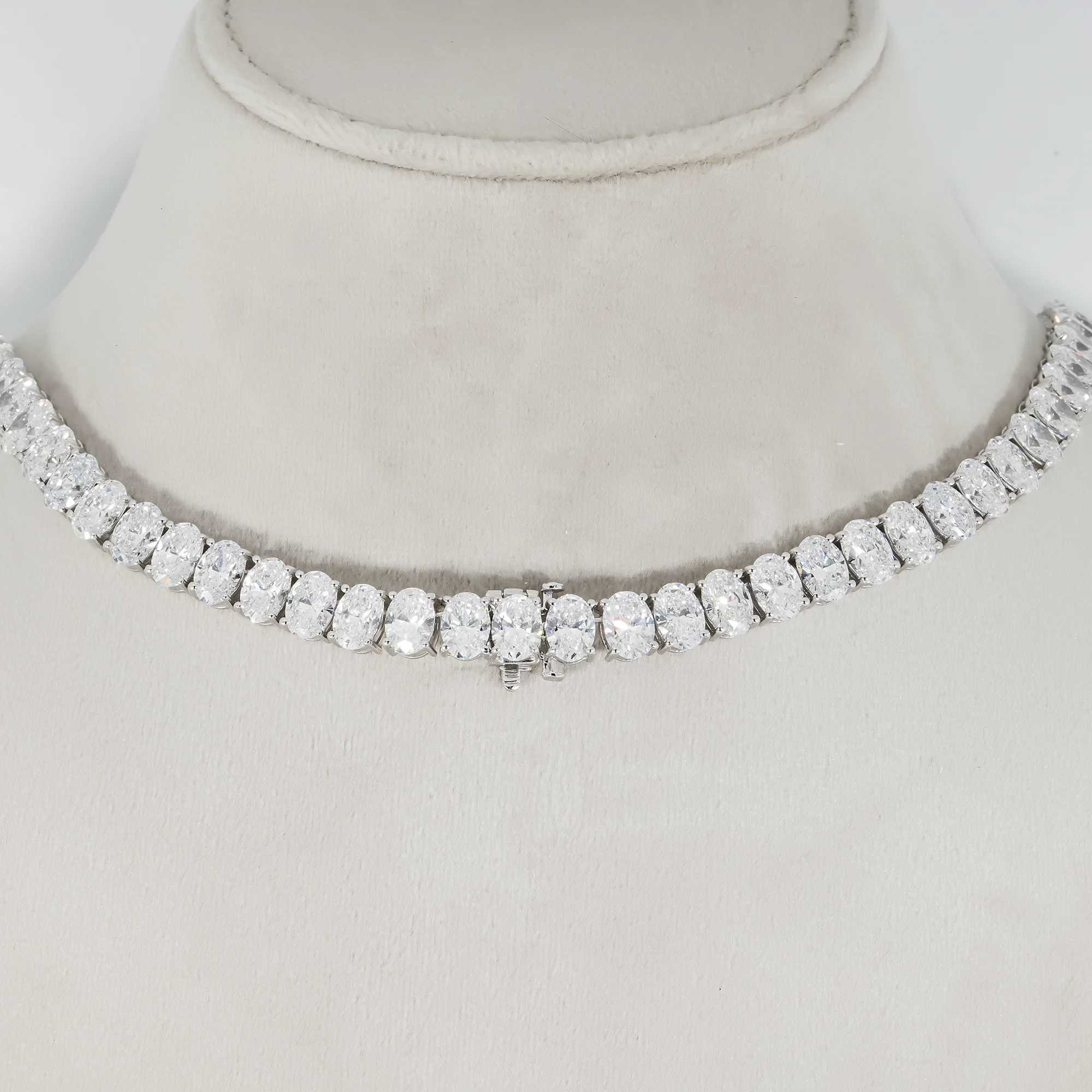14K White Gold Oval Cut Diamond Tennis Chain 99.50ct - Image 2