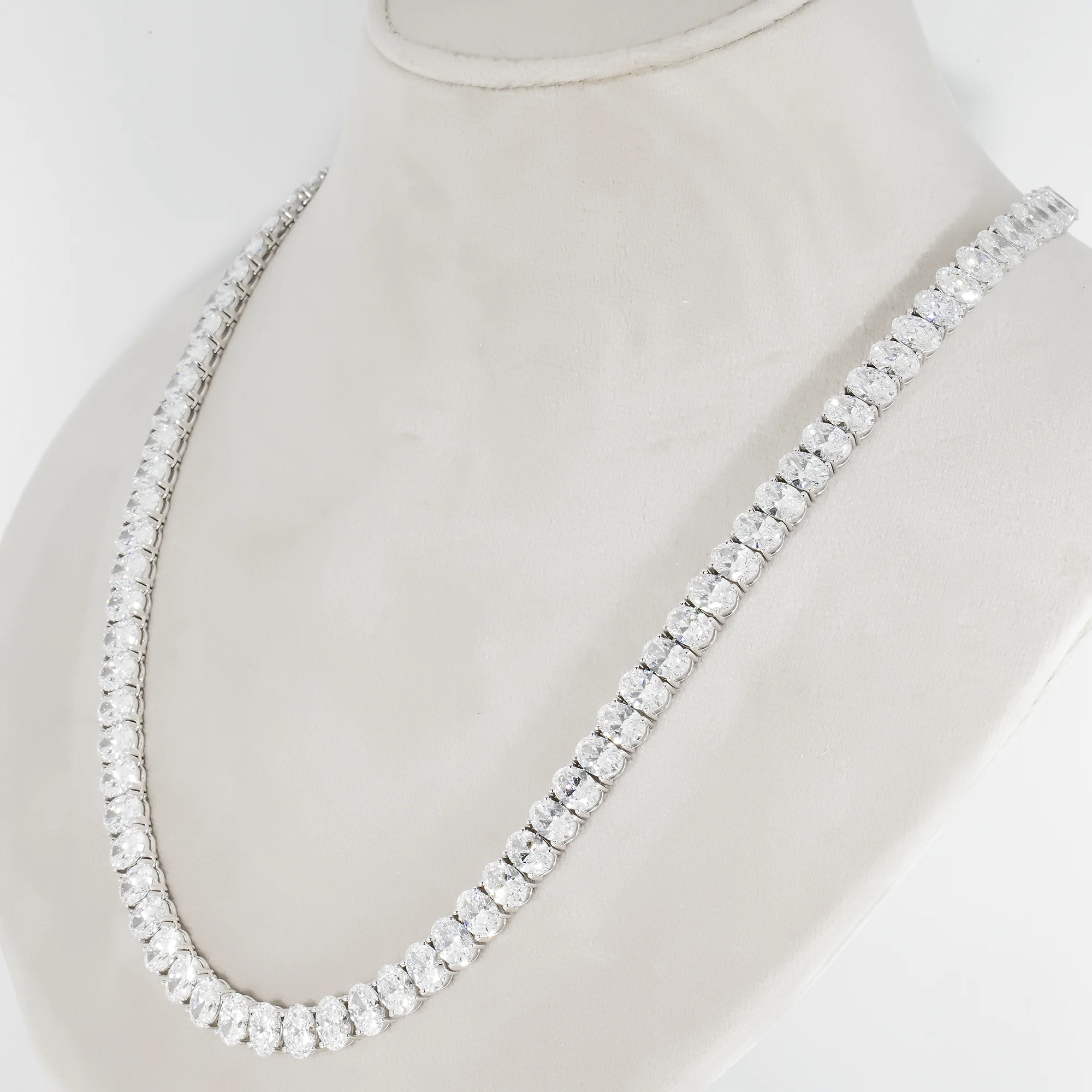14K White Gold Oval Cut Diamond Tennis Chain 99.50ct - Image 3