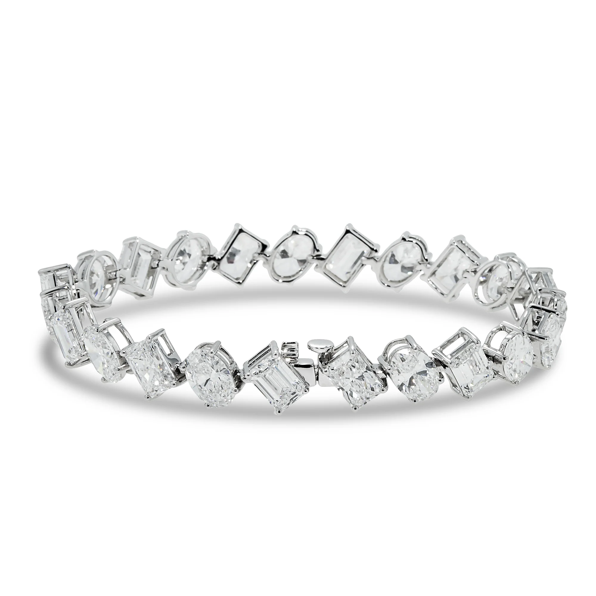 14K White Gold Oval, Emerald & Radiant Cut Diamond Bracelet 23.23ct - Image 4