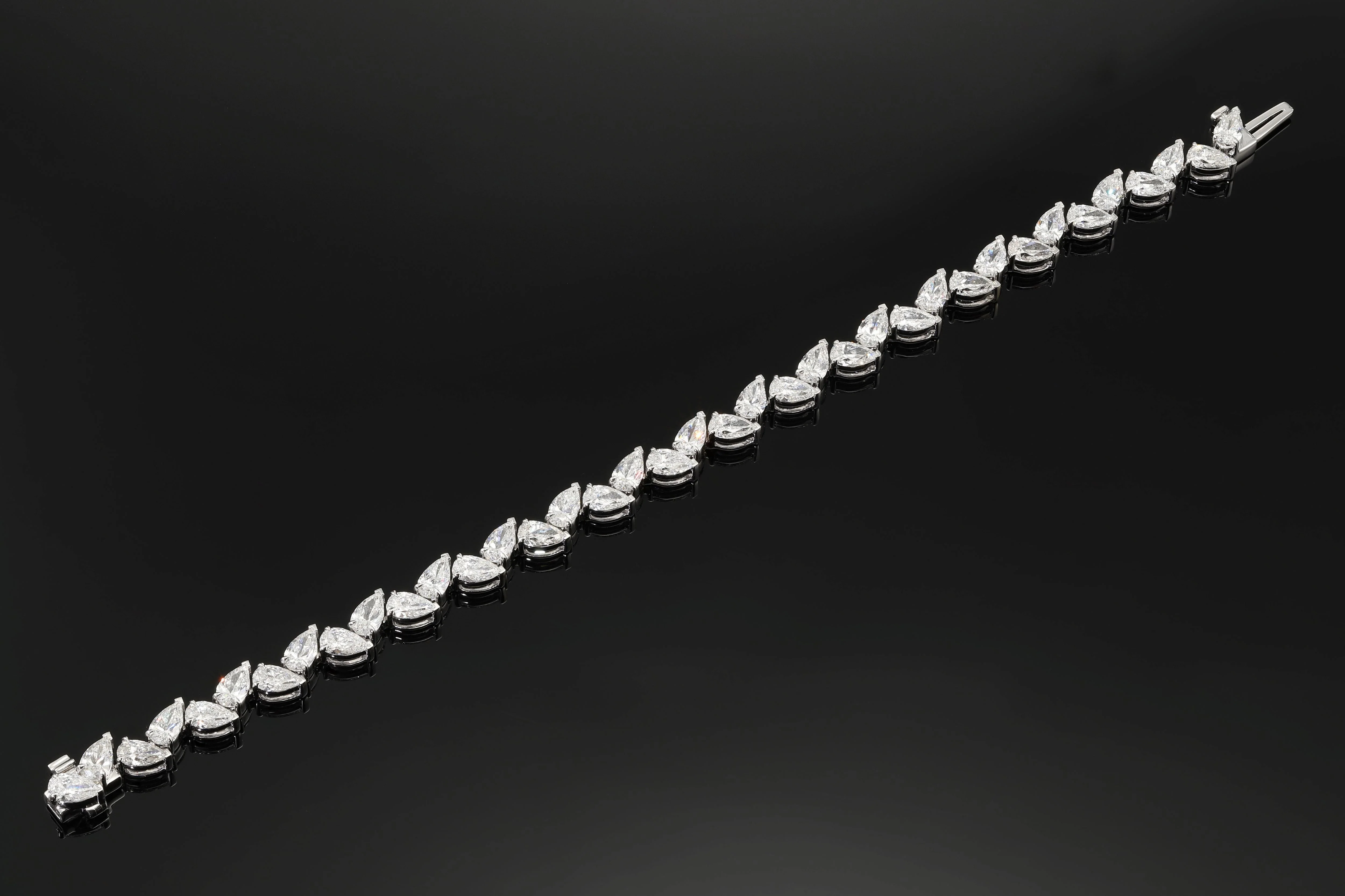 14K White Gold Pear Cut Diamond Bracelet 10.49ct - Image 3
