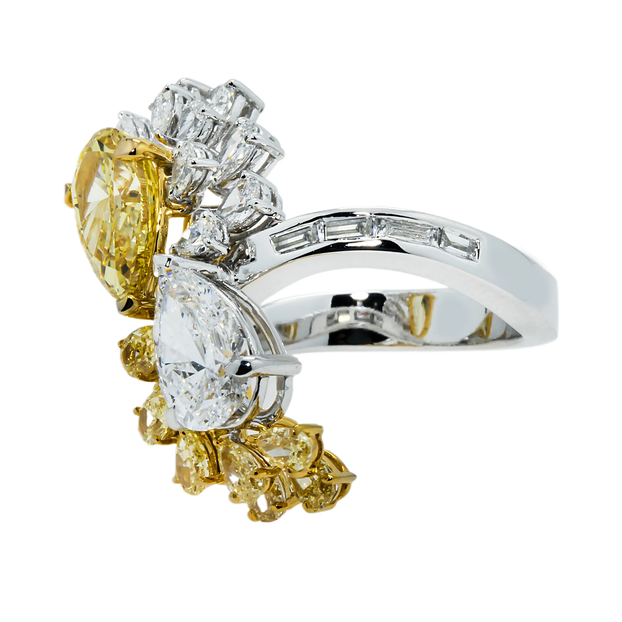14K White Gold Pear Cut White & Fancy Yellow Diamond Ring 4.86ct - Image 5
