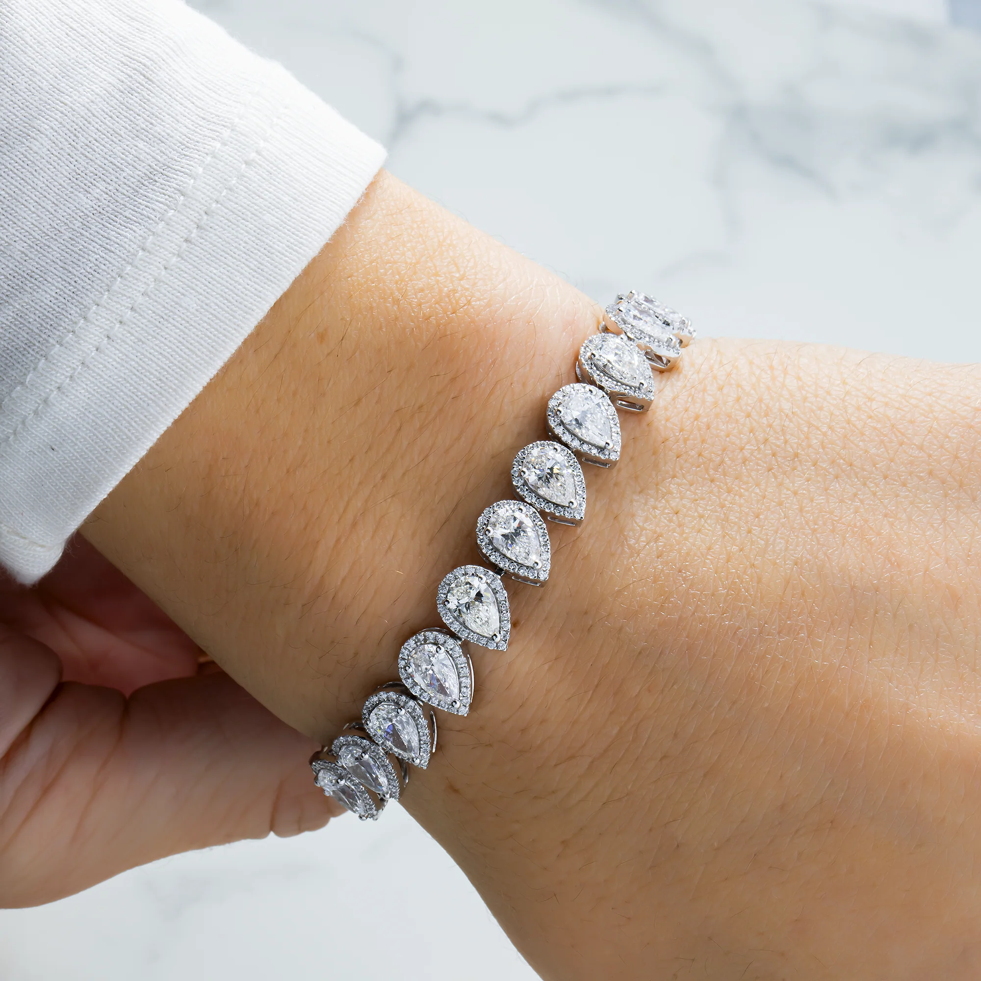 14K White Gold Pear Diamond Satellite Bracelet 15.32ct - Image 2