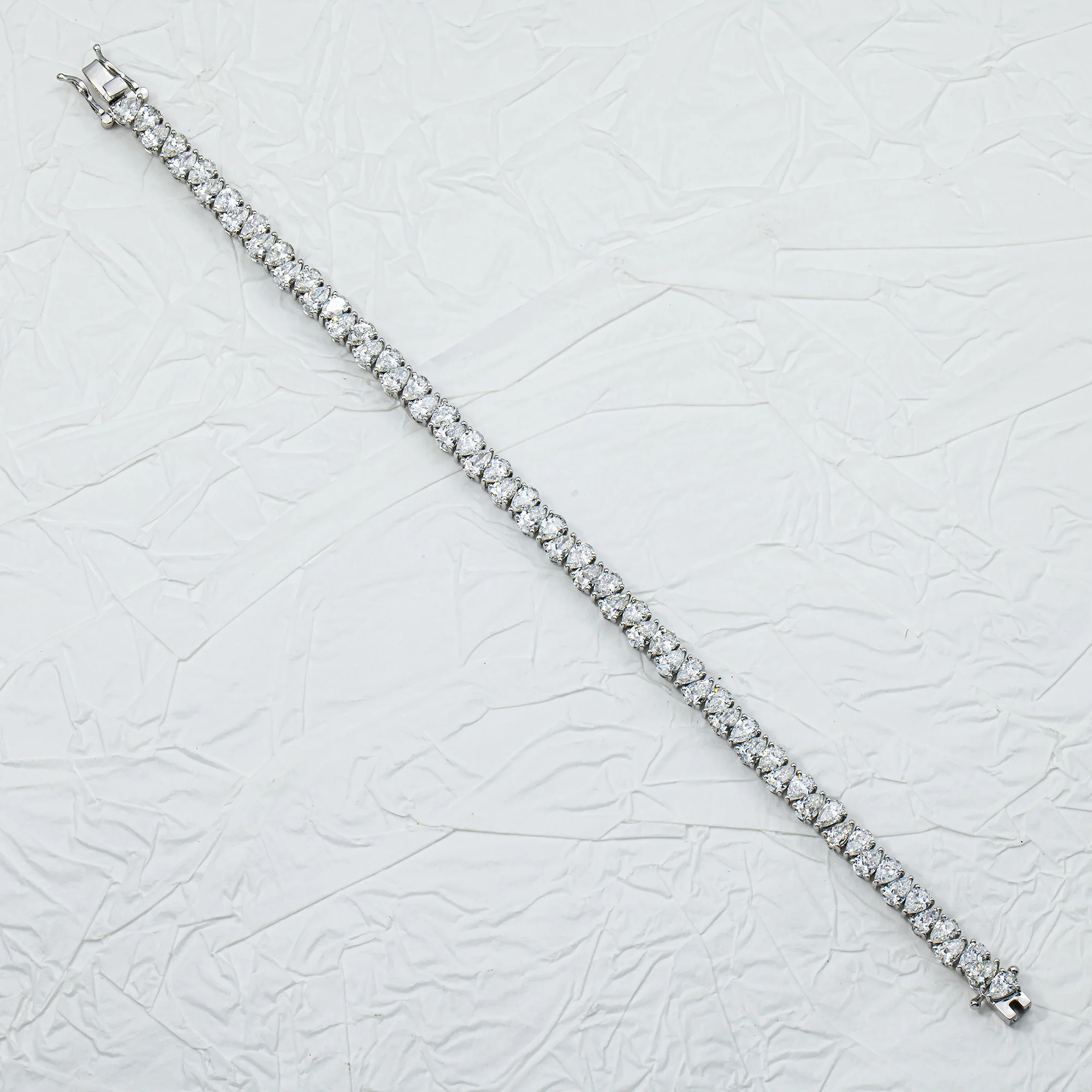 14K White Gold Pear Diamond Tennis Bracelet 9.90ct - Image 4