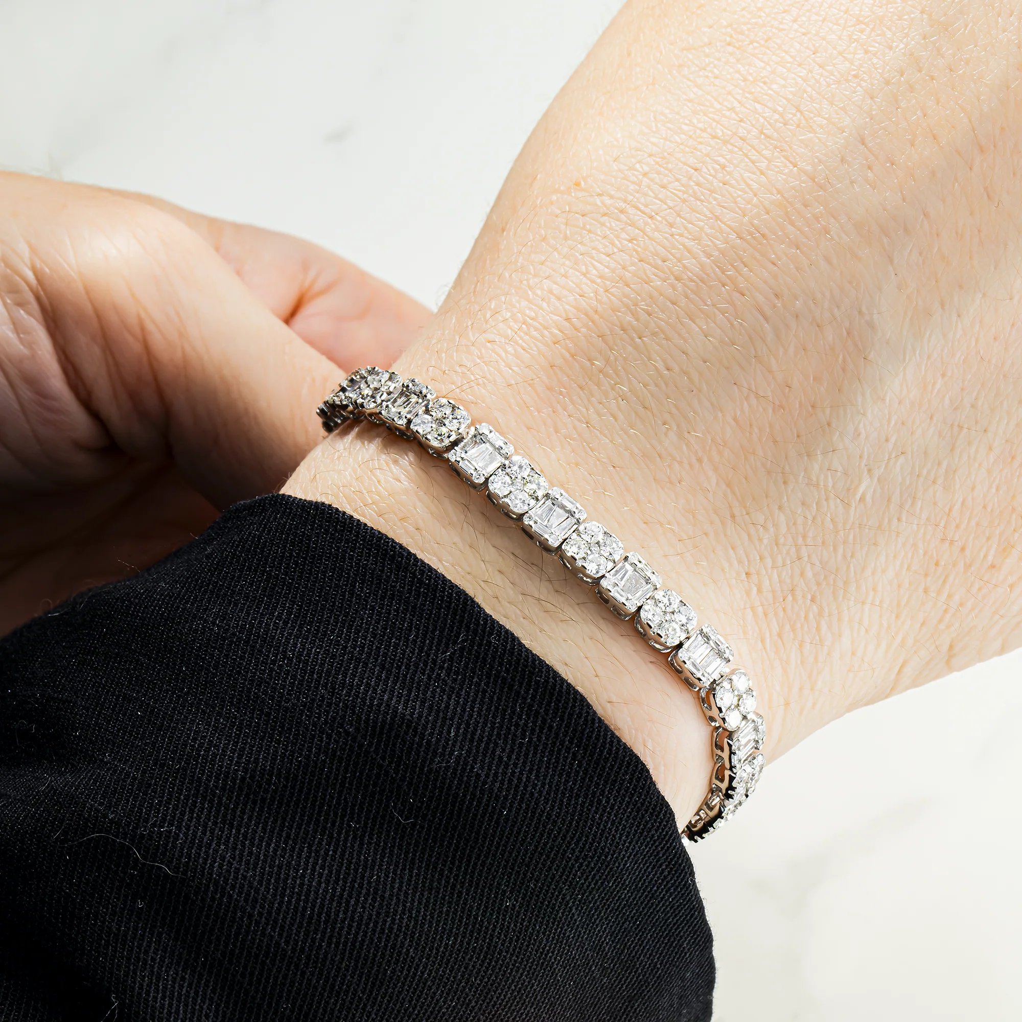 14K White Gold Round & Baguette Cut Diamond Tennis Bracelet 5.37ct - Image 2