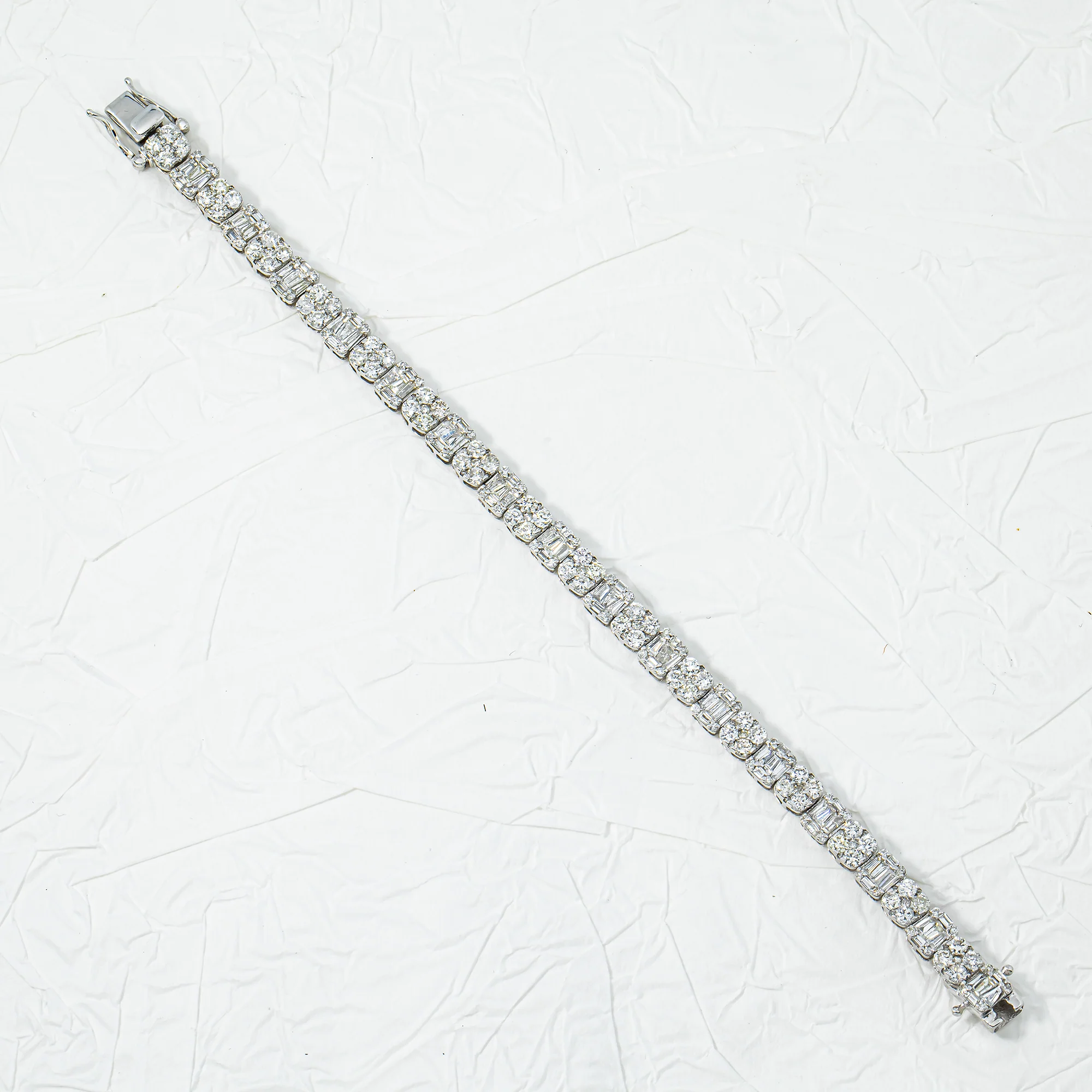 14K White Gold Round & Baguette Cut Diamond Tennis Bracelet 5.37ct - Image 3