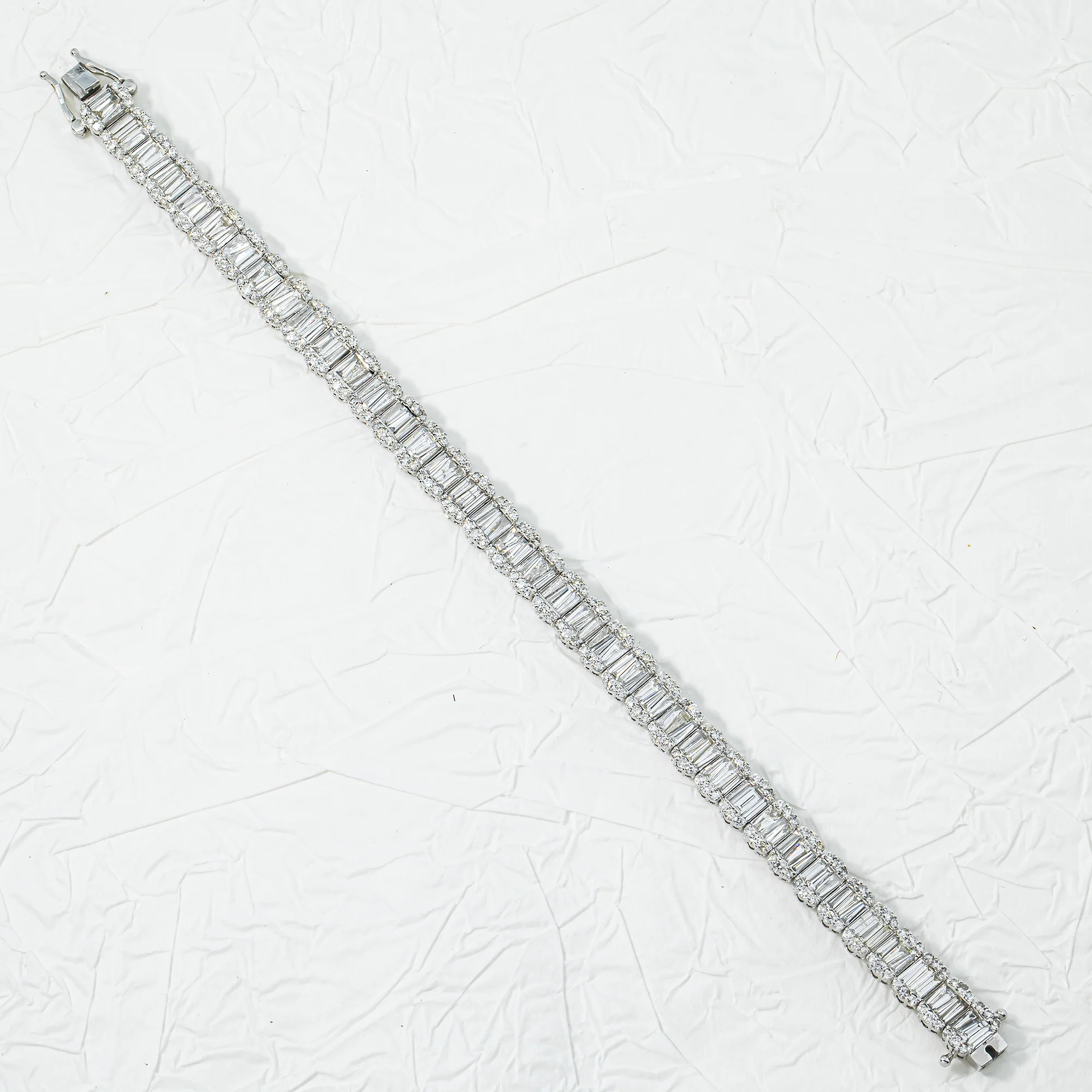 14K White Gold Round & Baguette Cut Diamond Tennis Bracelet 7.32ct - Image 3