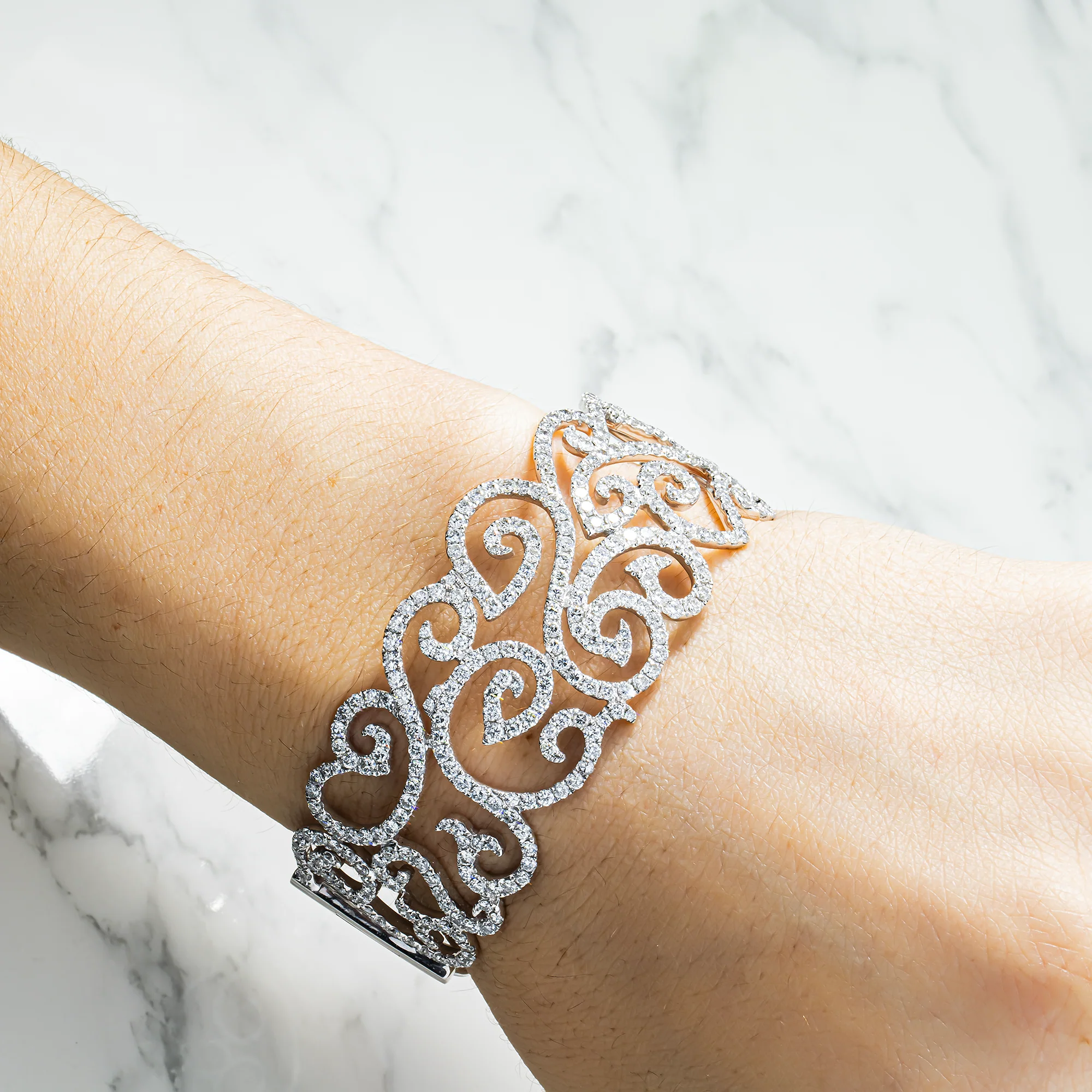 14K White Gold Round Diamond Bangle Bracelet 7.48ct - Image 2