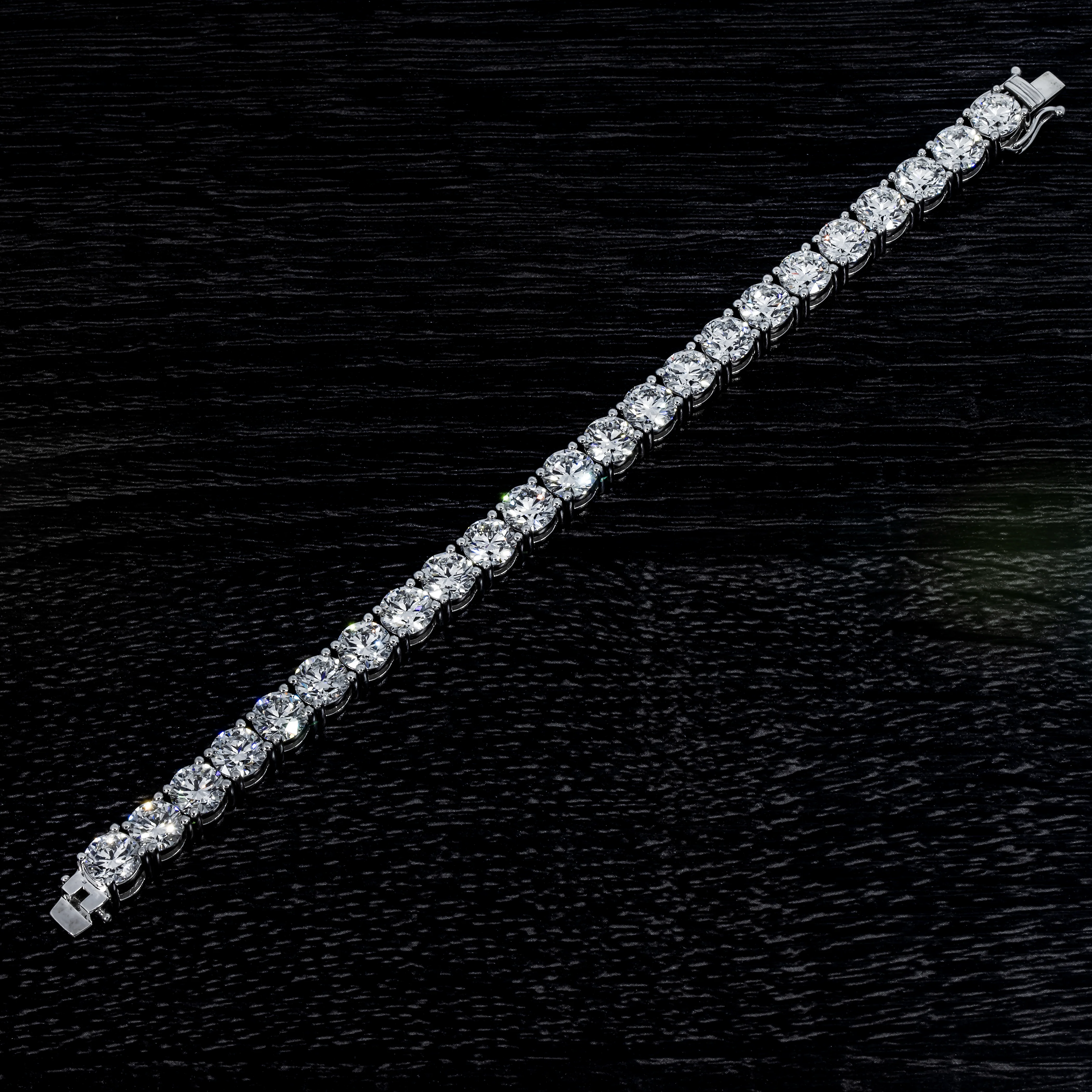 14K White Gold Round Diamond Tennis Bracelet 34.65ct - Image 4