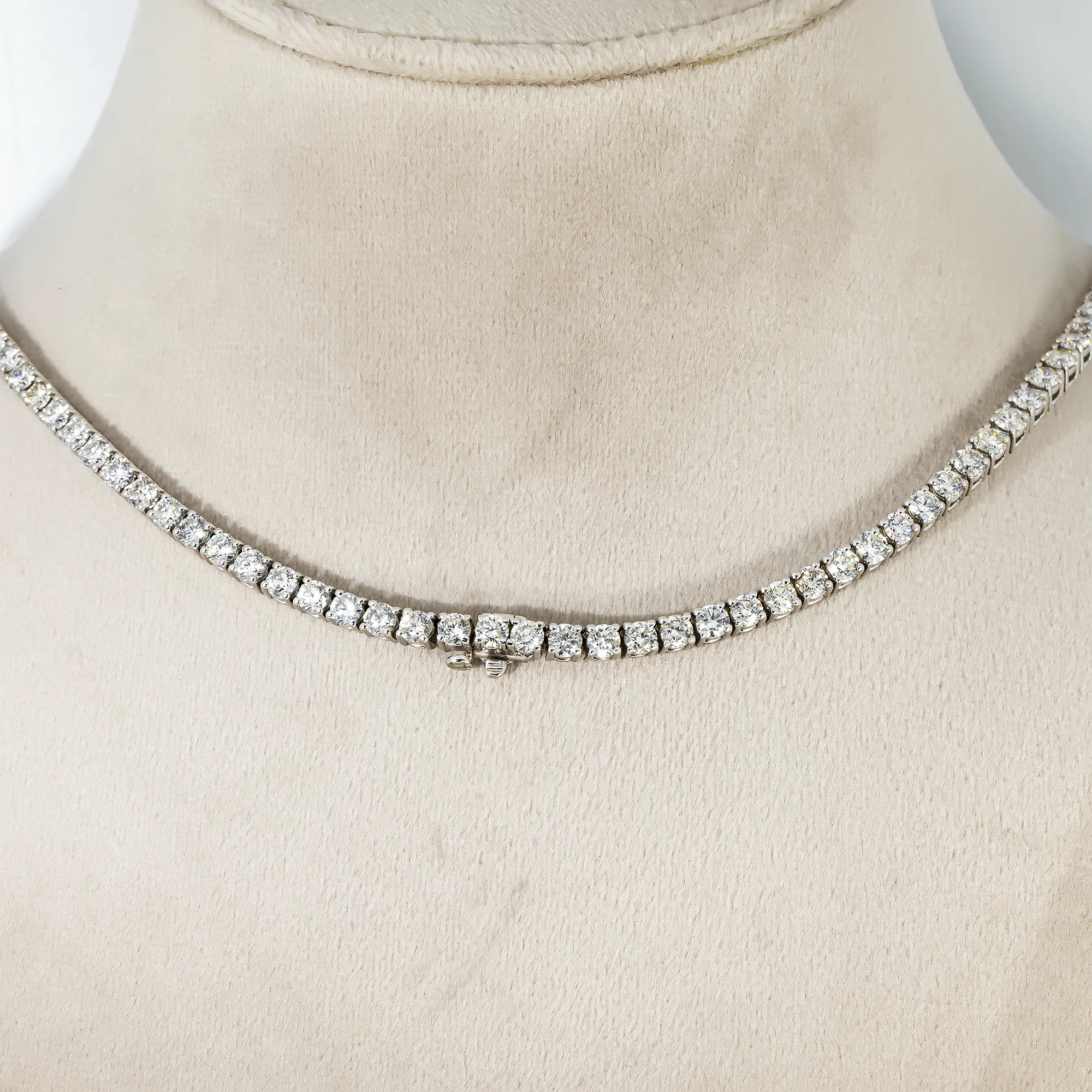 14K White Gold Round Diamond Tennis Chain 26.66ct (16"-24") - Image 3